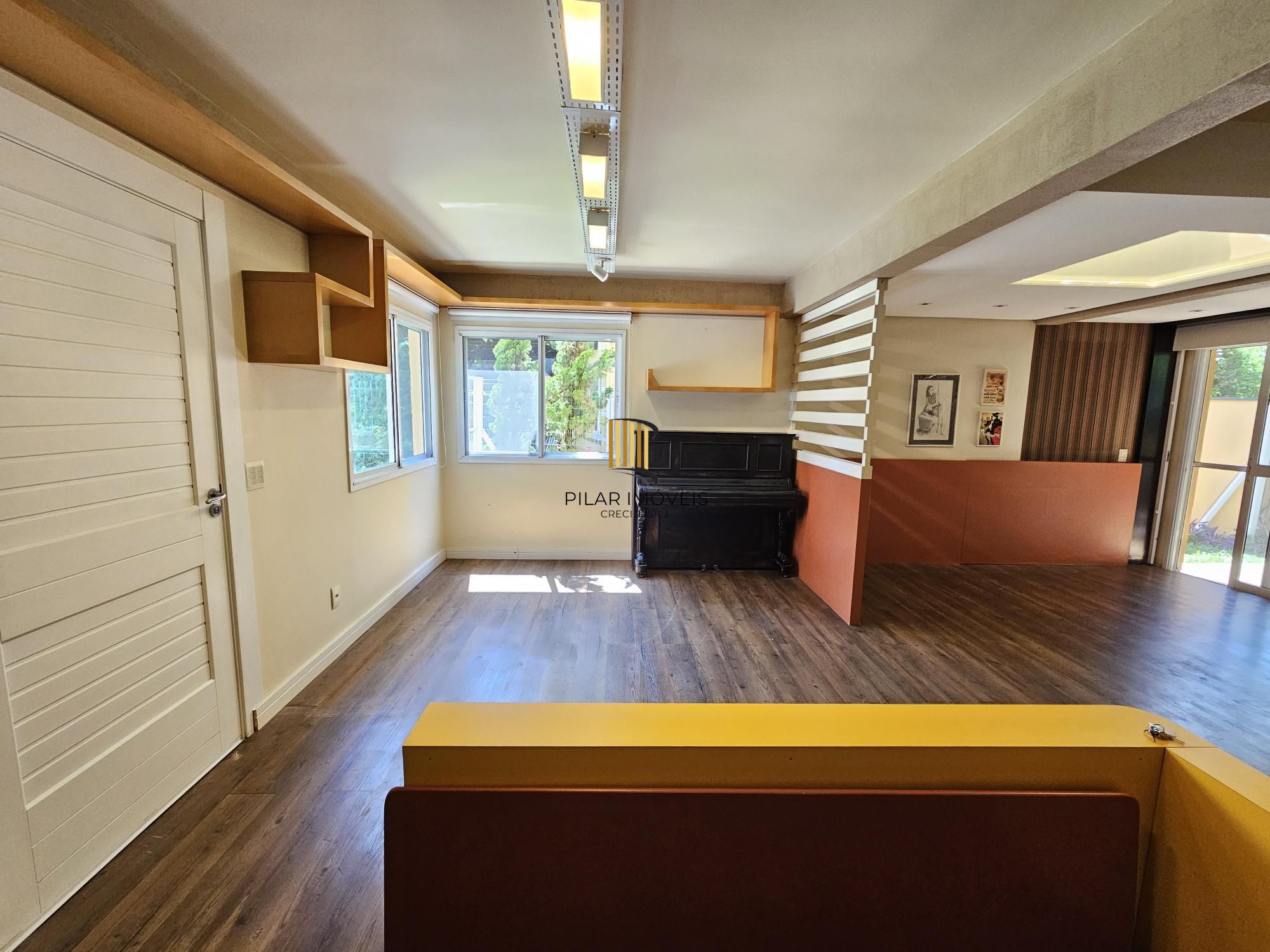 CASA EM CONDOMÍNIO NA AVENIDA PROTÁSIO ALVES