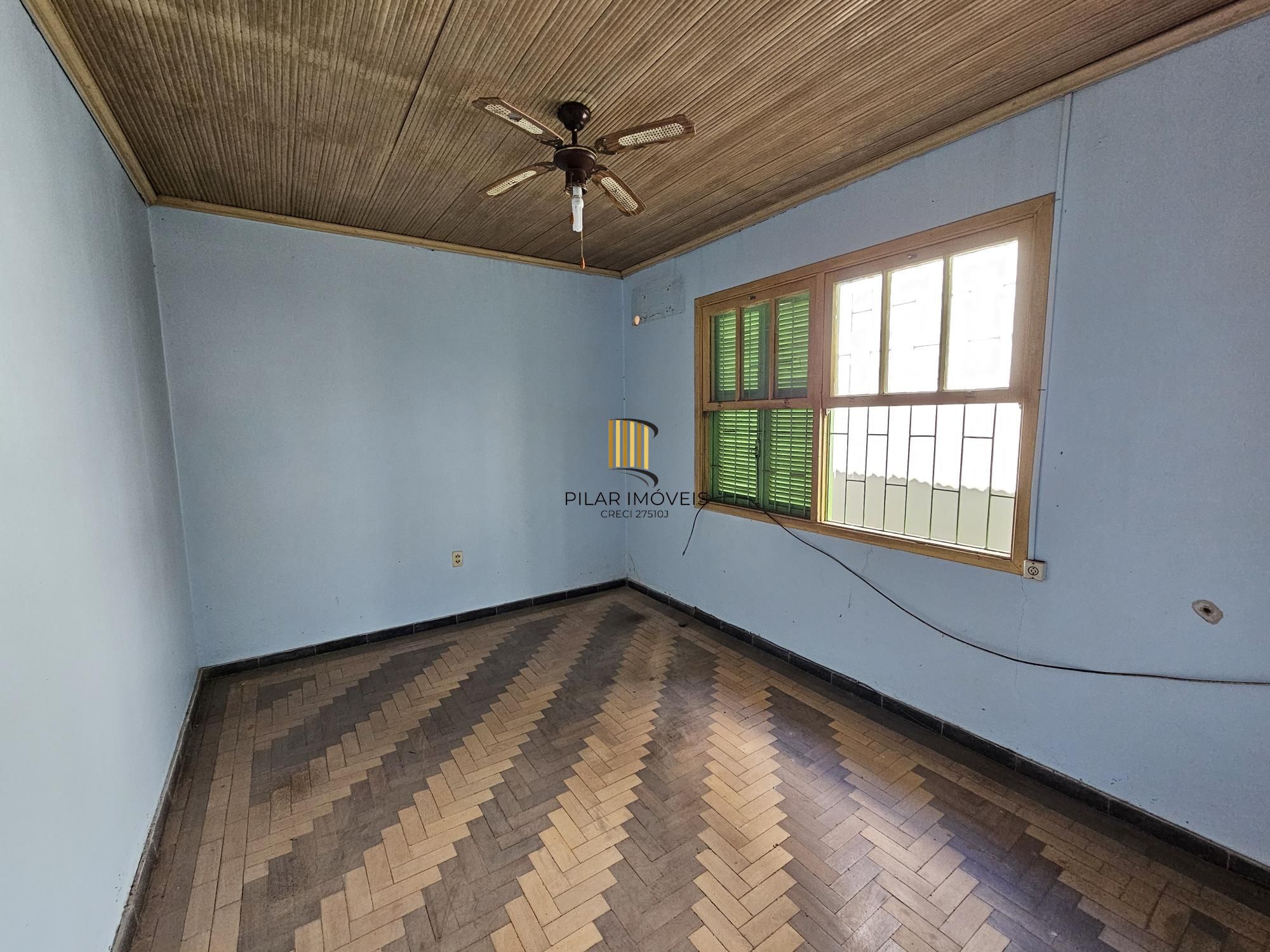 AMPLO TERRENO FRENTE NORTE NA MELHOR RUA DO BAIRRO TRISTEZA