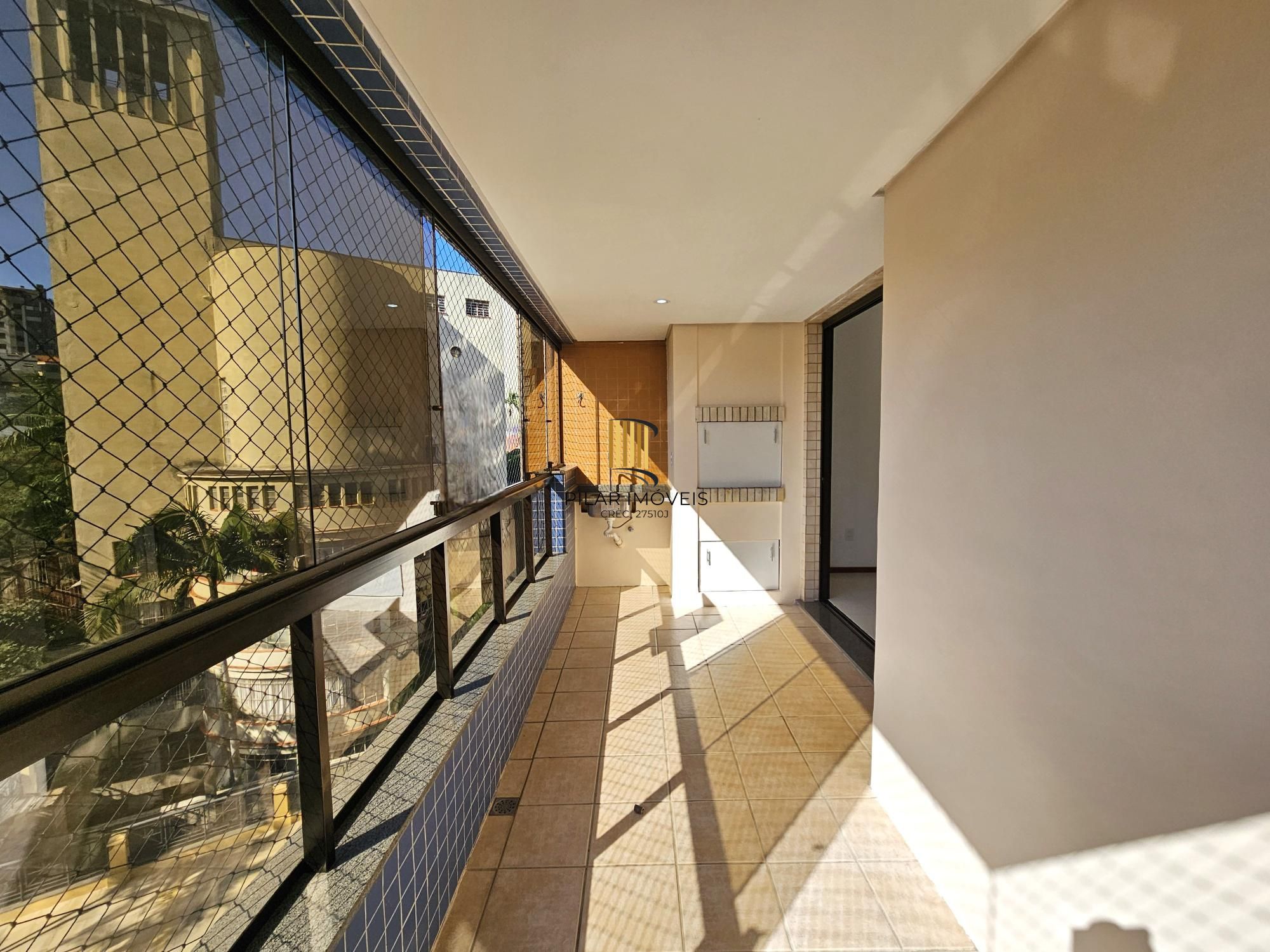 Apartamento 02 Dormitórios e 02 vagas no bairro Higienópolis - Pilar Imóveis