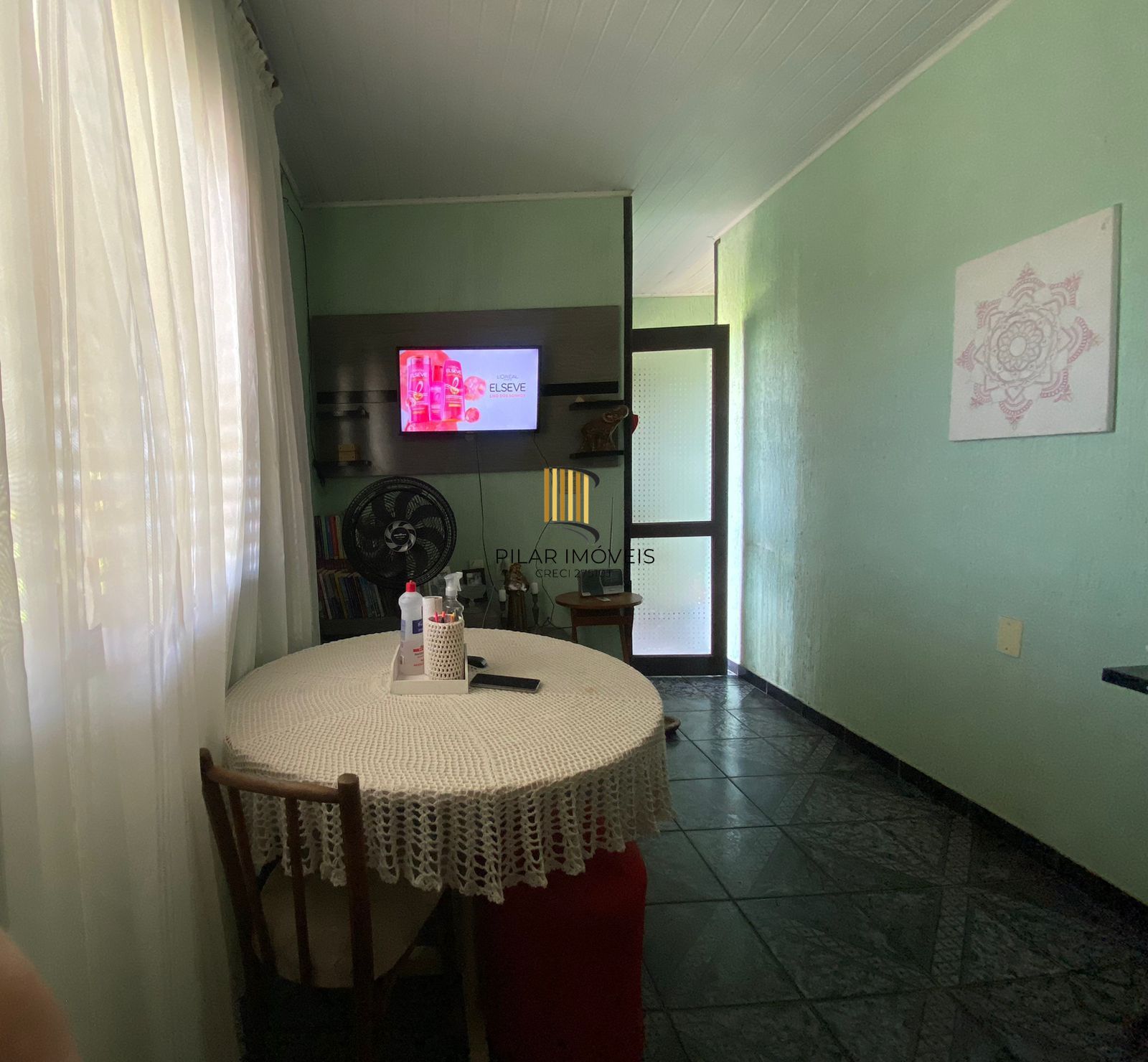 Casa 3 dormitórios com amplo terreno