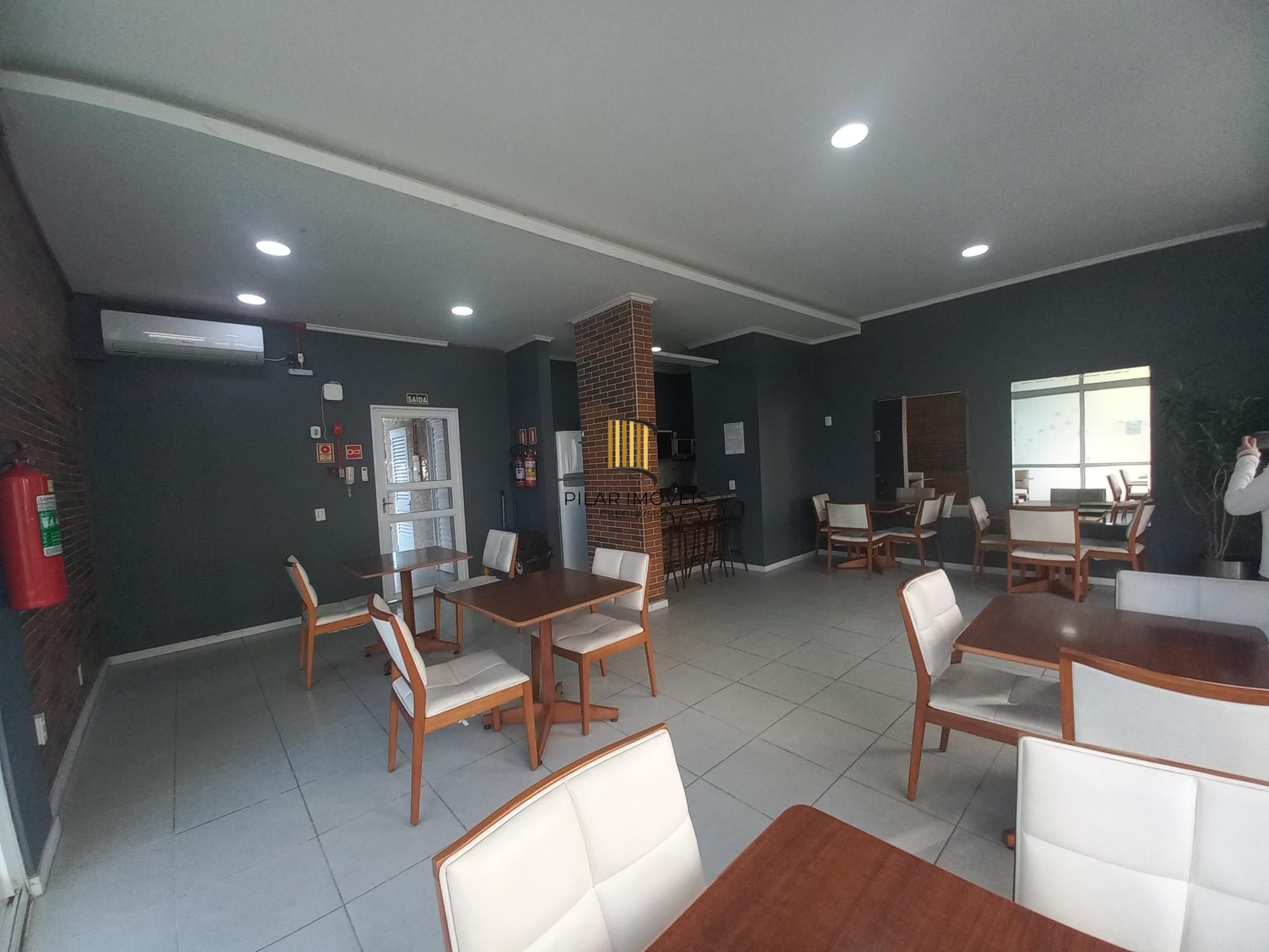 Apartamento 2 dormitórios no bairro Cavalhada