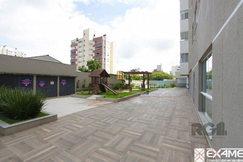 Apartamento 1 dormitório com 2 vagas perto do Bourbom e PUC