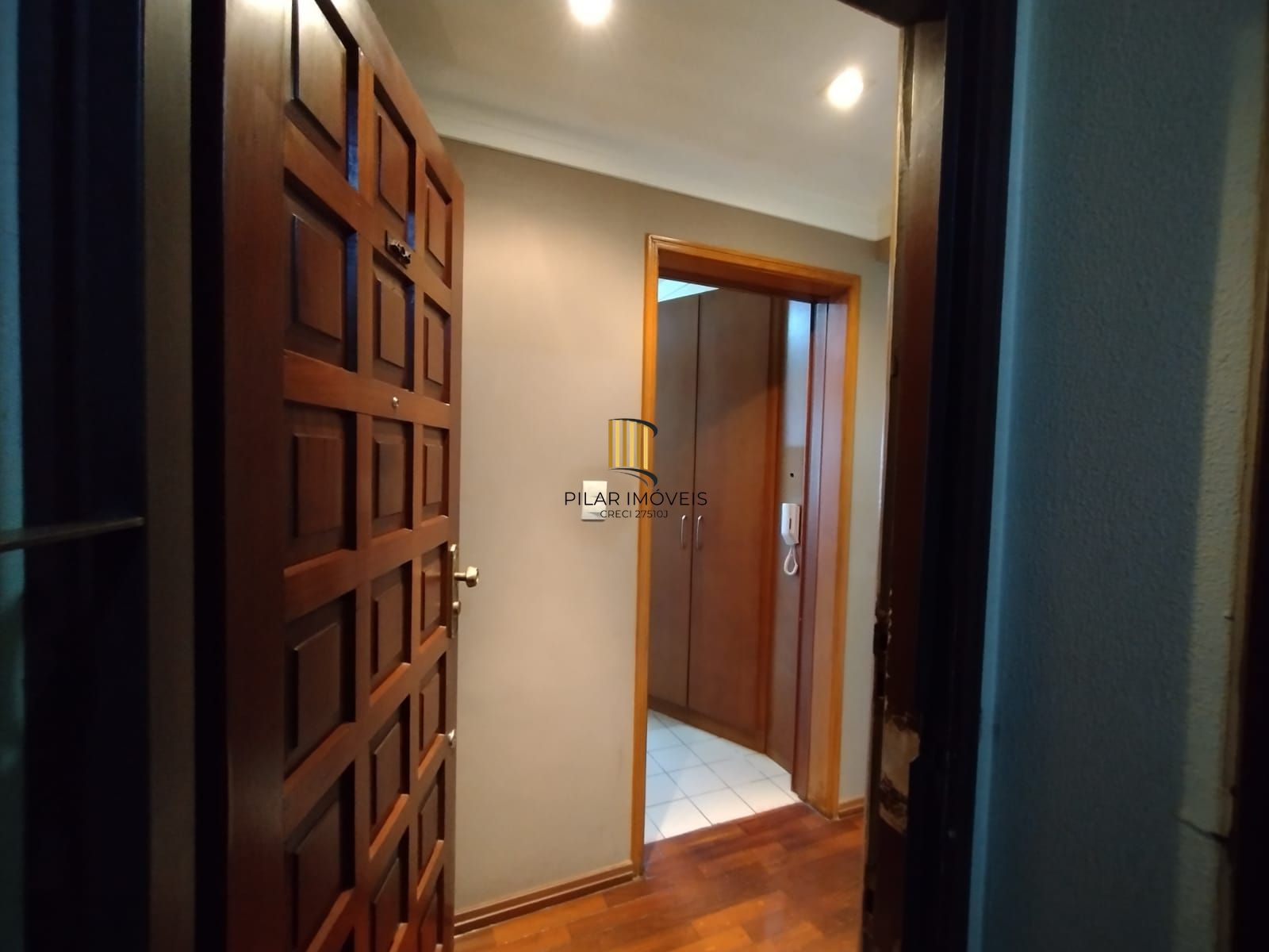 Apartamento 2 dormitórios no bairro Três Figueiras