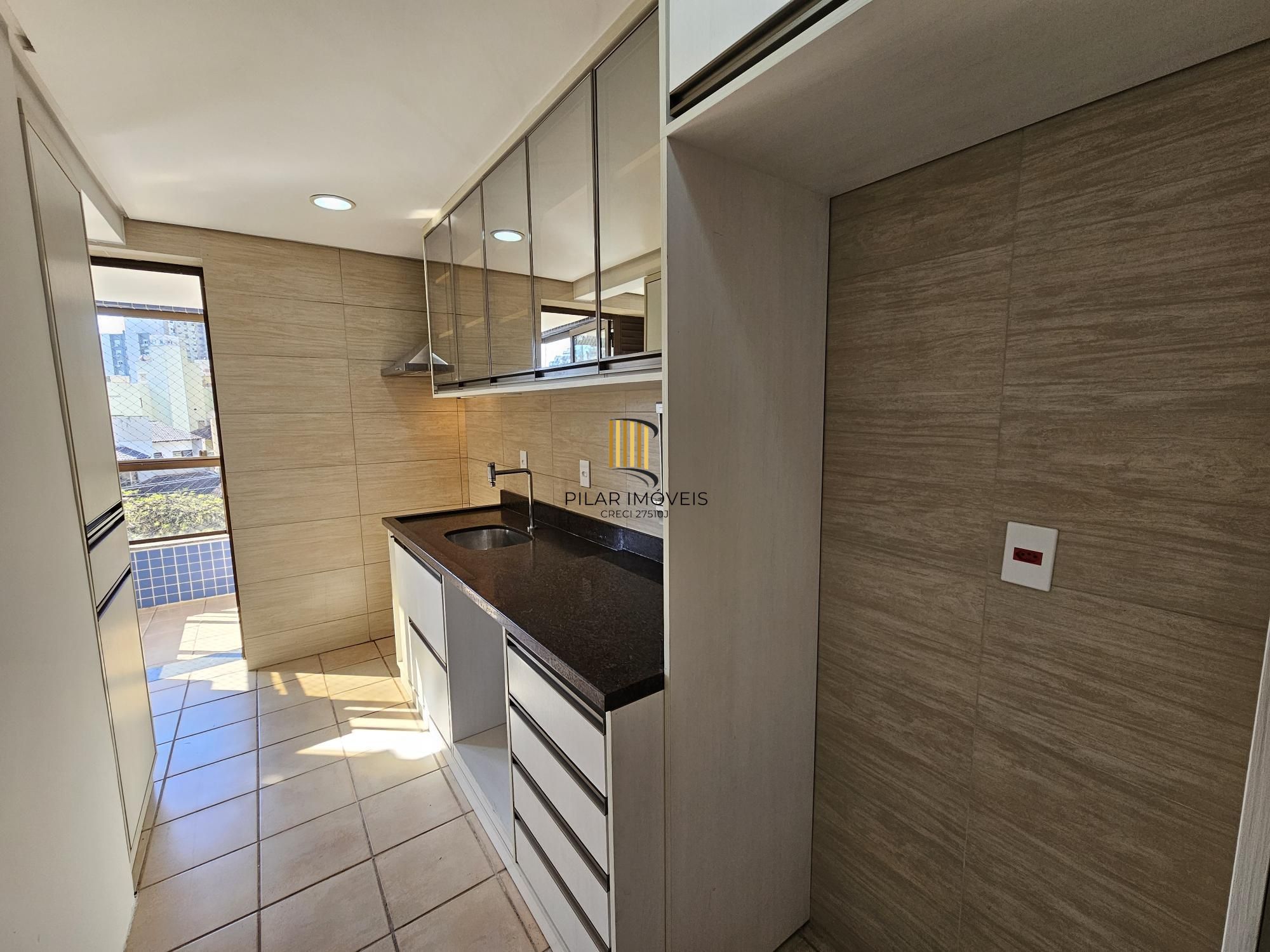 Apartamento 02 Dormitórios e 02 vagas no bairro Higienópolis