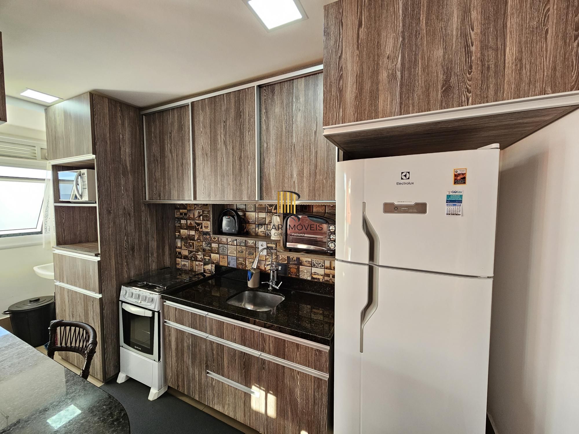 Apartamento 2 dormitórios com vaga coberta