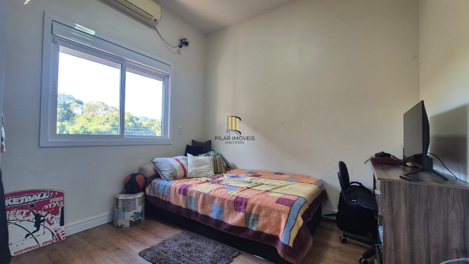 Casa nova com 3 dormitórios sendo 1 suíte no Centro