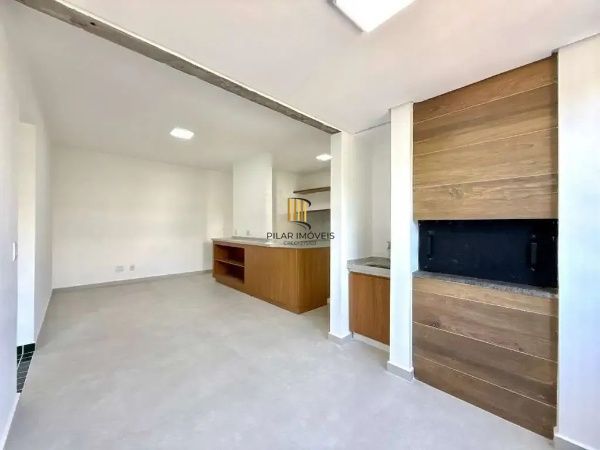 Apartamento 2 dormitórios, sacada com churrasqueira no Cristo Redentor