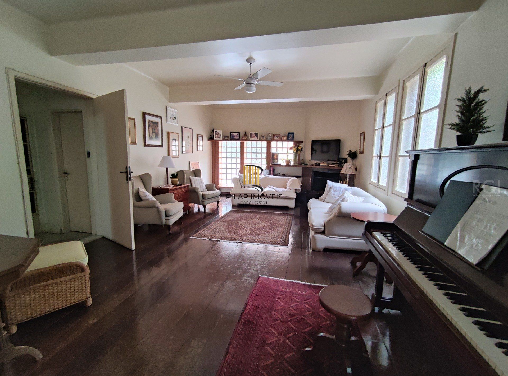 Sobrado para Venda - 345m², 4 dormitórios, sendo 2 suites, 2 vagas - Independência - Pilar Imóveis