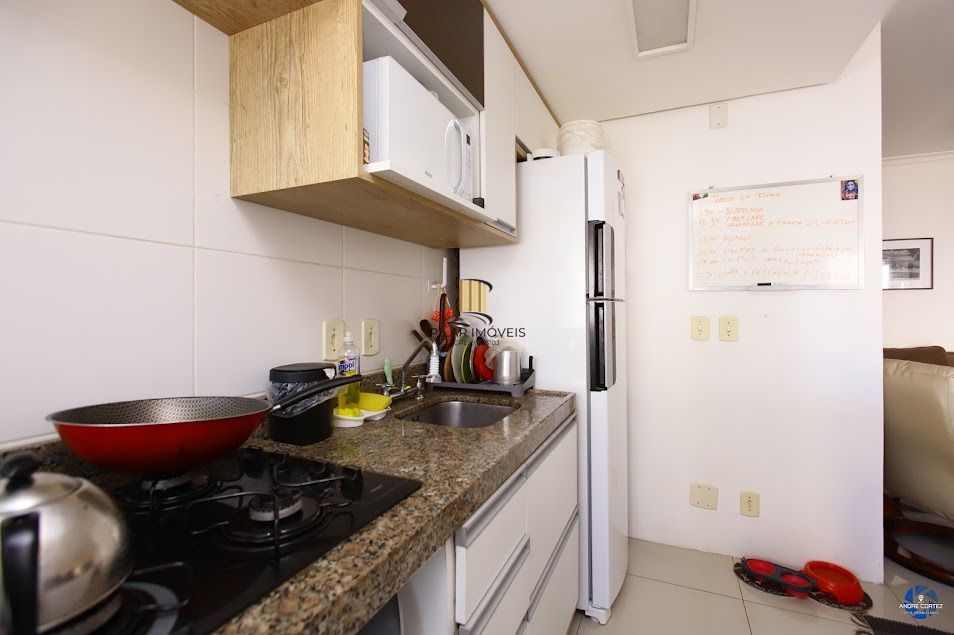 Apartamento 2 dormitórios com vaga no Passo D'areia