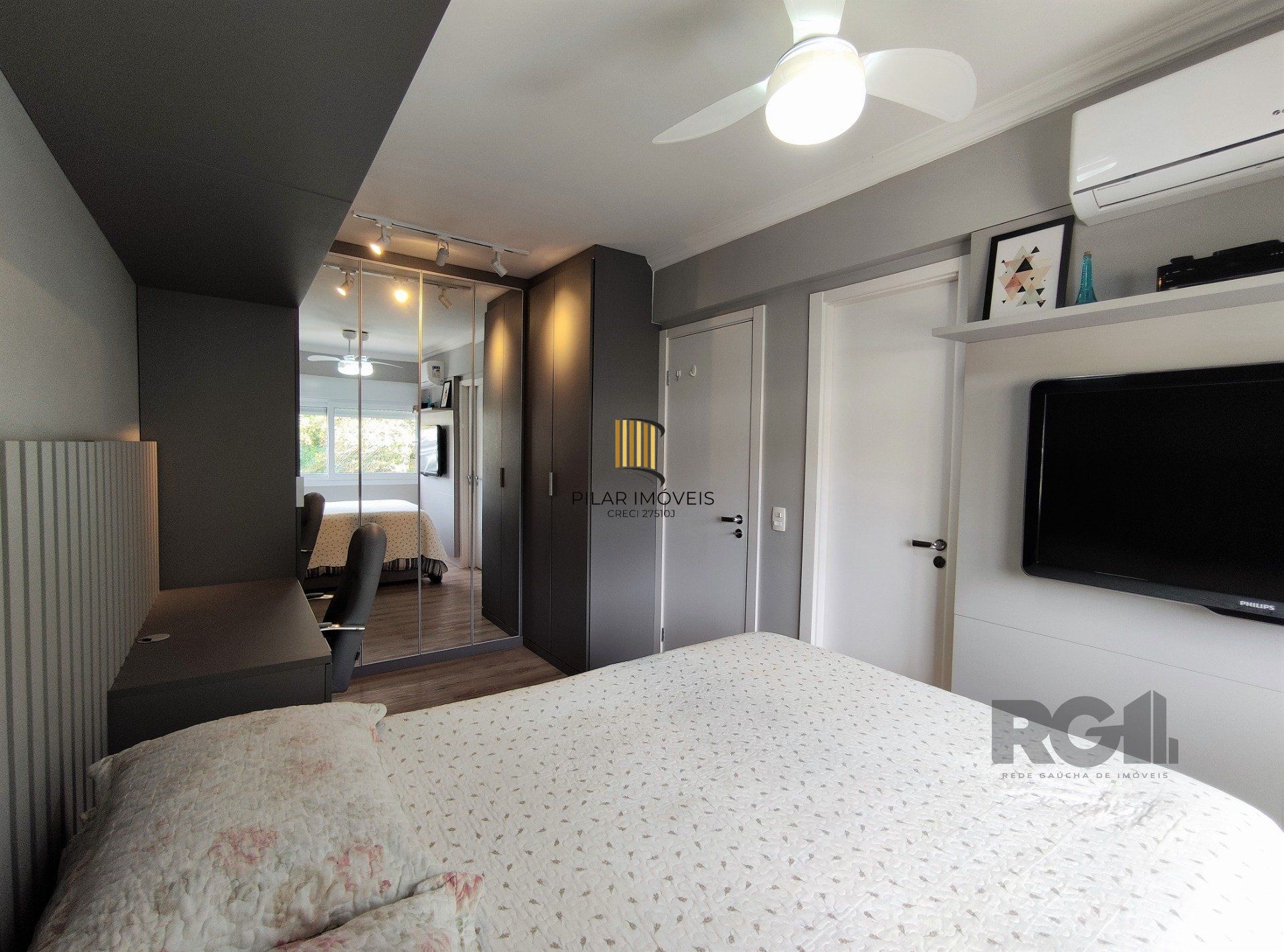 Apartamento 2 dormitórios no bairro Glória