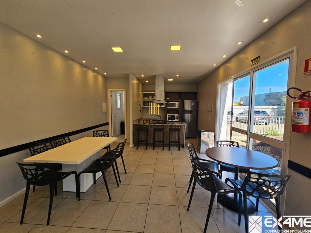 Apartamento 2 dormitórios com vaga e elevador perto da PUC