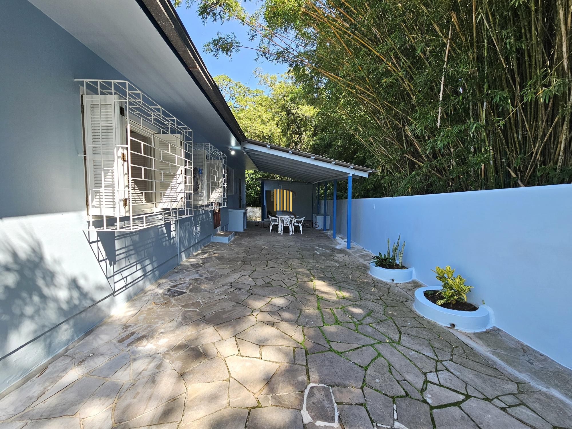 TERRENO COM MAIS DE 790M2 | CASA IMPECÁVEL DE 2 DORMITÓRIOS