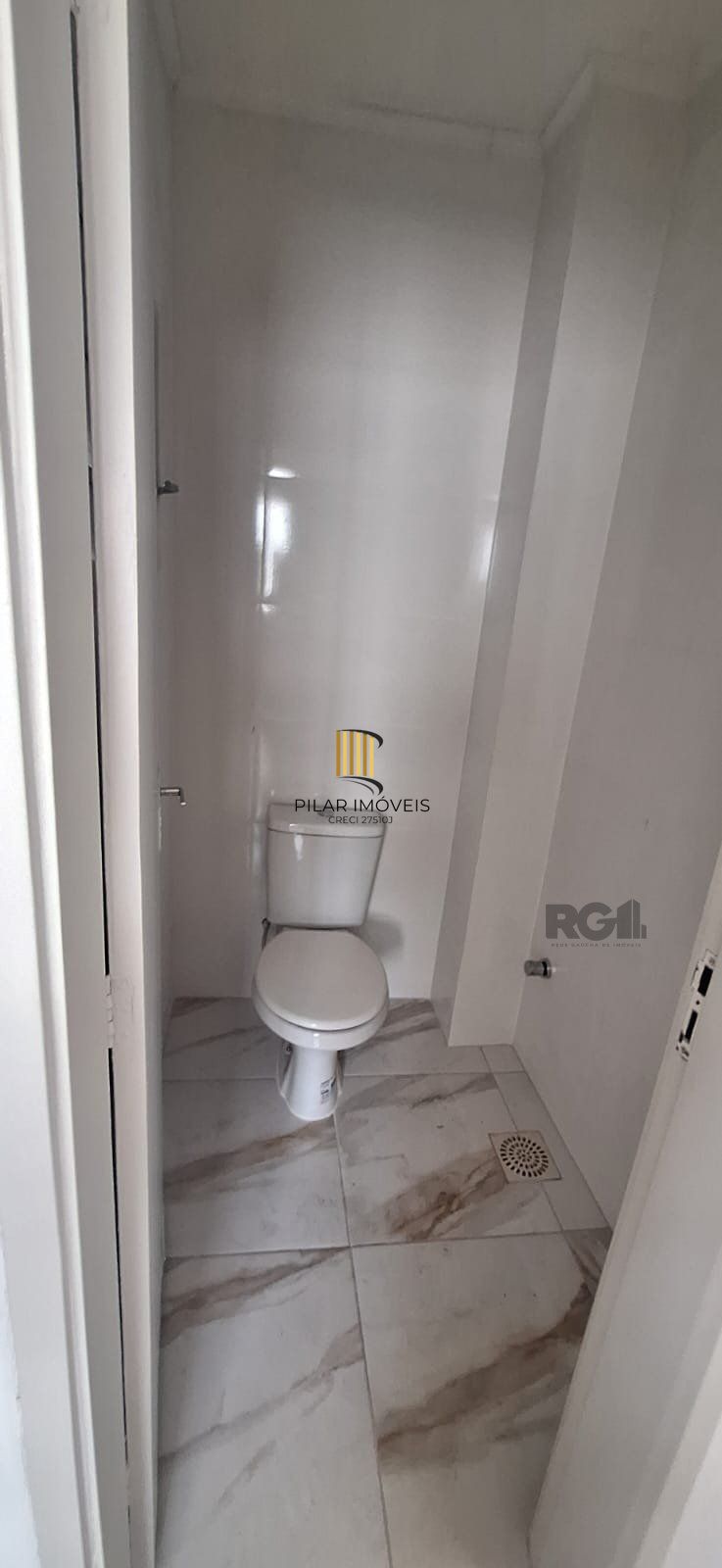 AP 3 DORM SEMIMOBILIADO BAIRRO SANTA CECÍLIA 