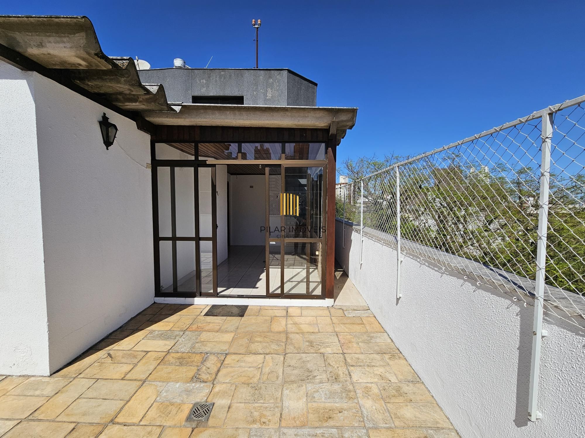 Cobertura 3 dormitórios com vaga no Petrópolis