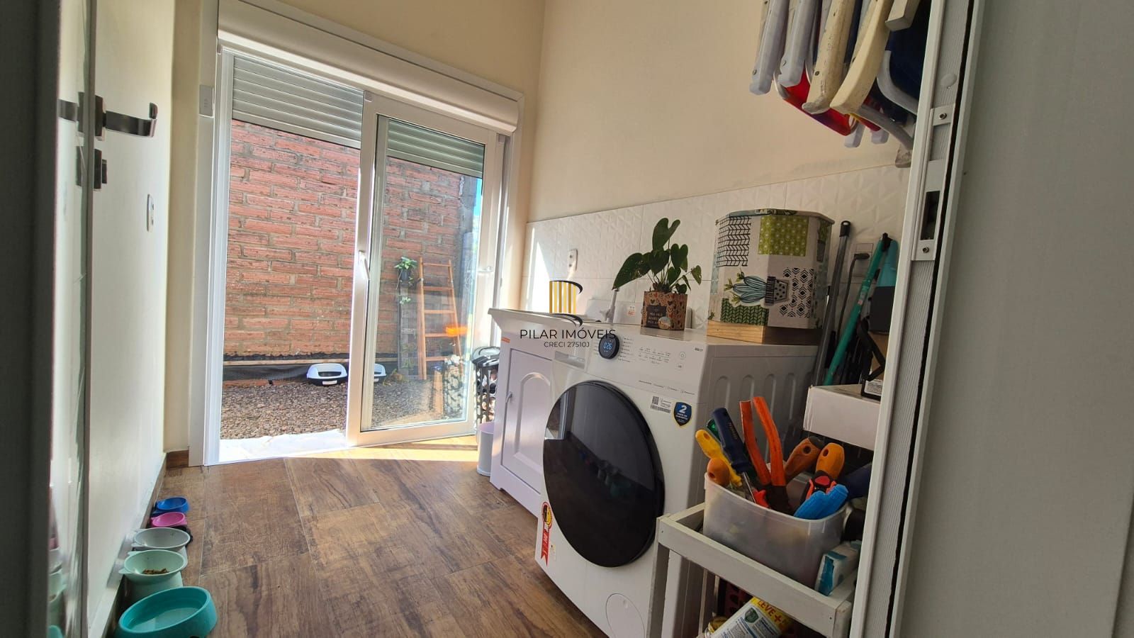 Casa nova com 3 dormitórios sendo 1 suíte no Centro