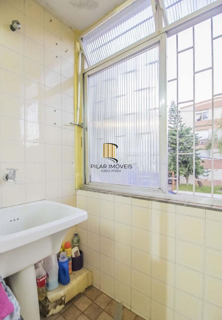 Apartamento semi mobiliado com 1 dormitório com vaga perto da PUC