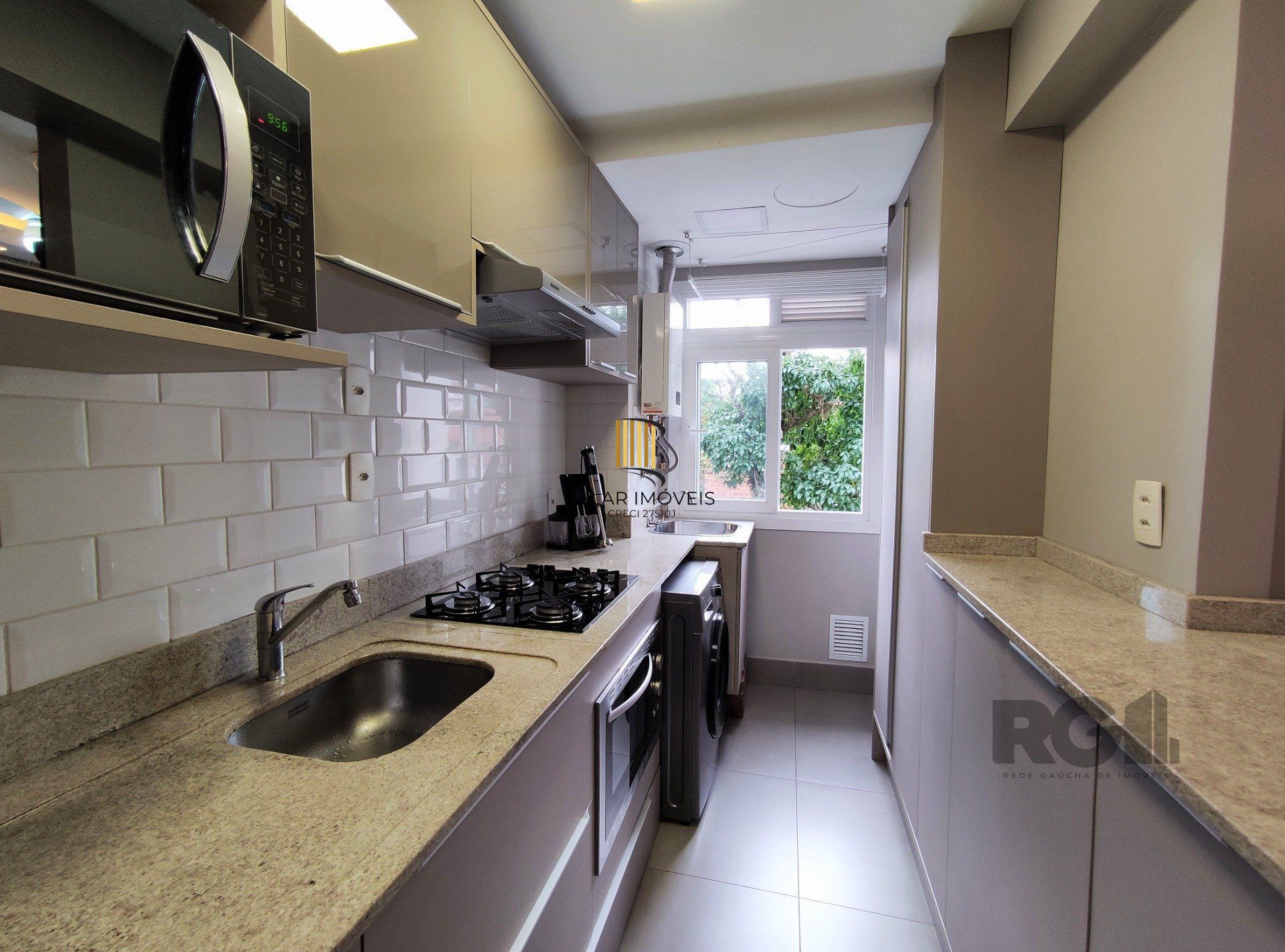 Apartamento 2 dormitórios no bairro Glória
