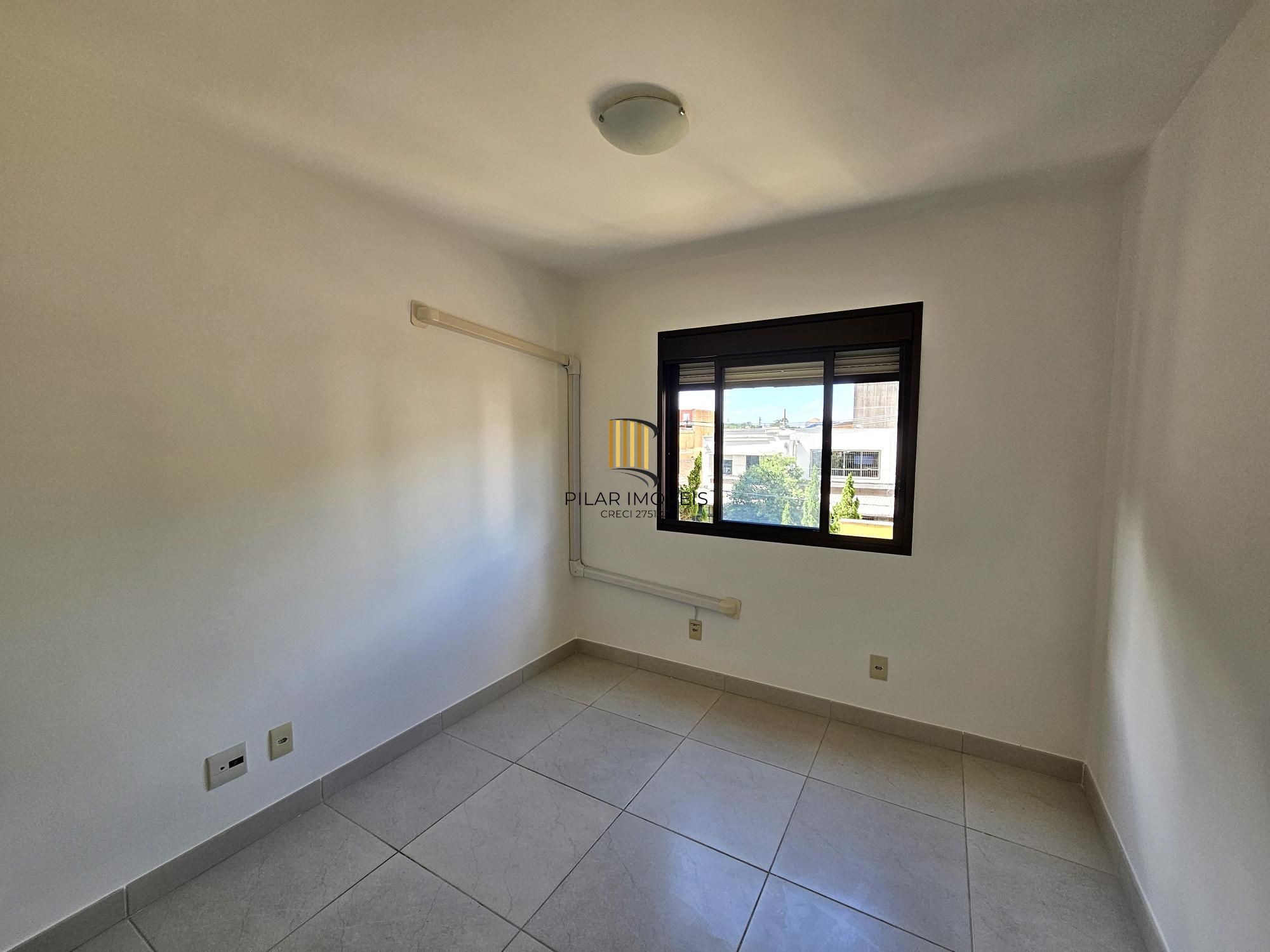 Apartamento 2 dormitórios com vaga e elevador no São Geraldo