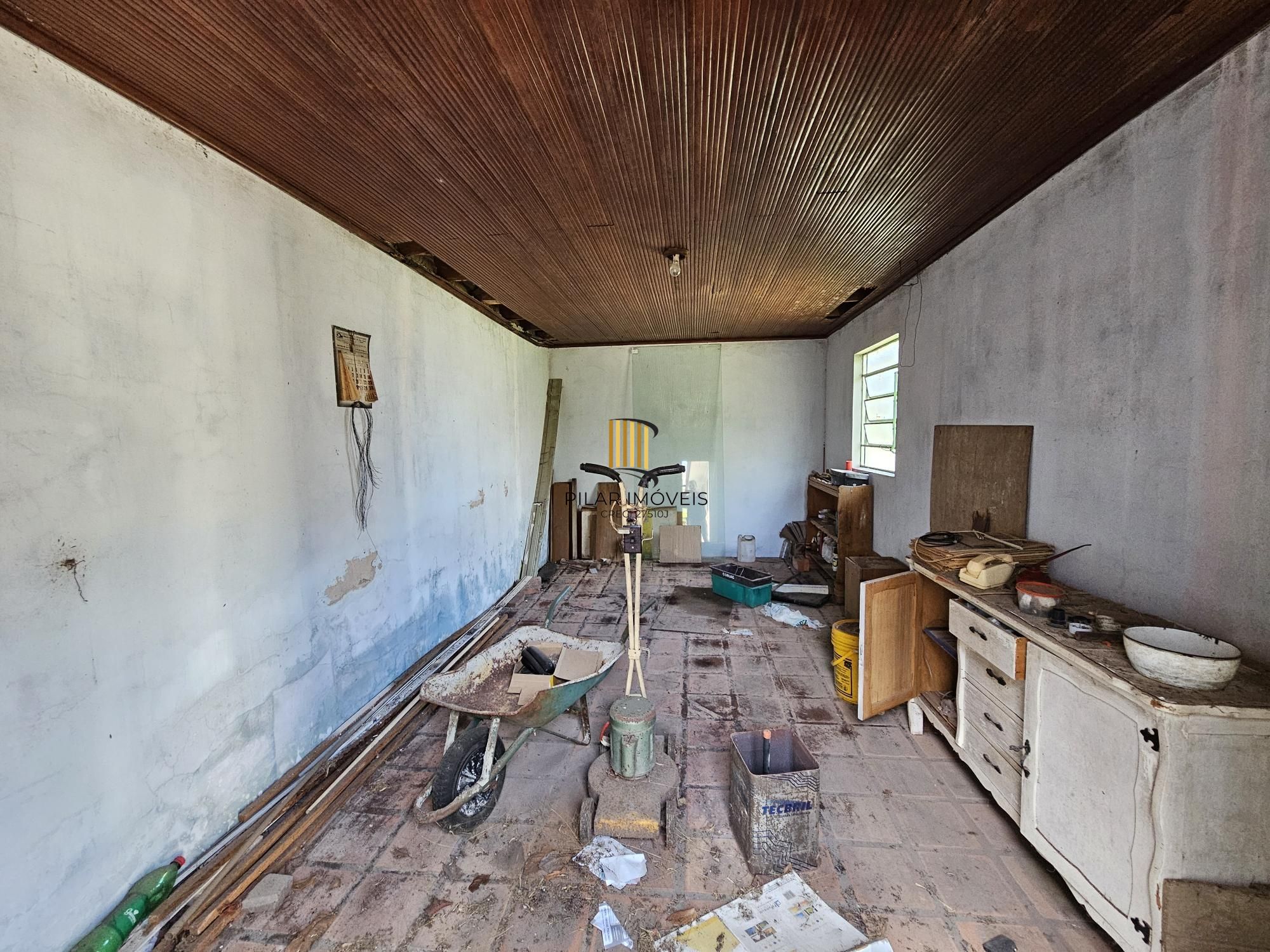 AMPLO TERRENO FRENTE NORTE NA MELHOR RUA DO BAIRRO TRISTEZA