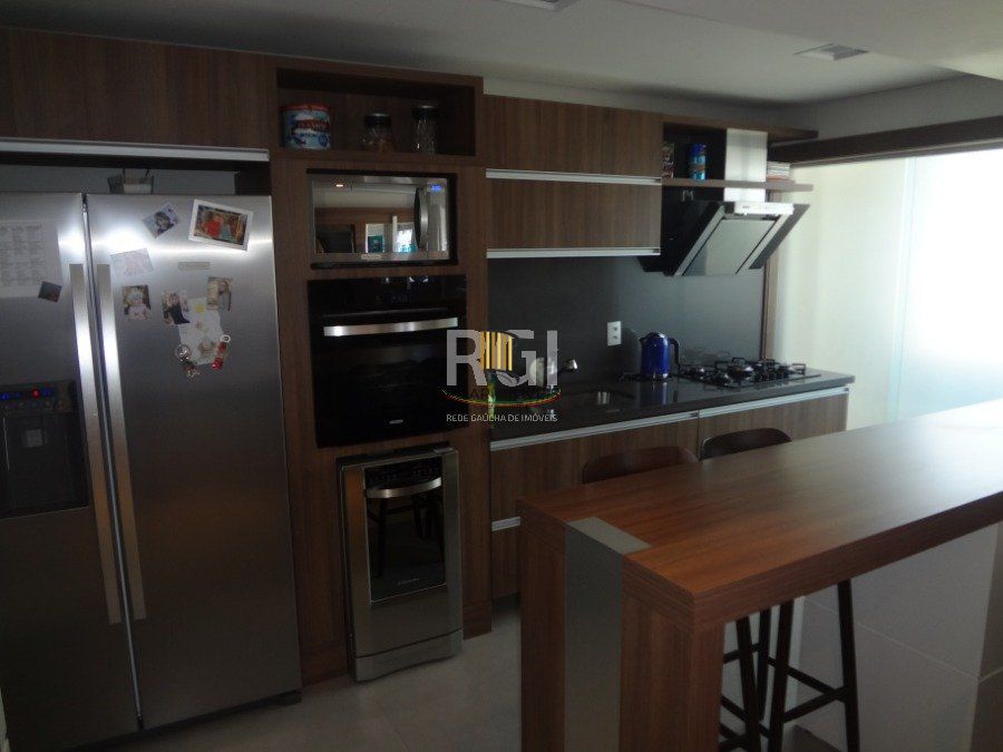Cobertura para Venda - 267m², 3 dormitórios, sendo 1 suites, 2 vagas - Menino Deus