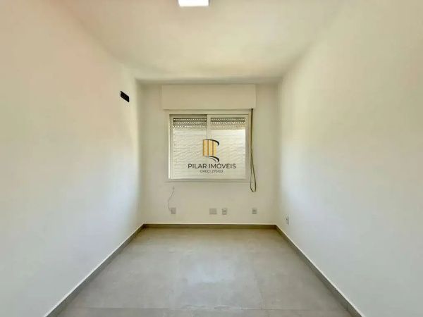 Apartamento 2 dormitórios, sacada com churrasqueira no Cristo Redentor