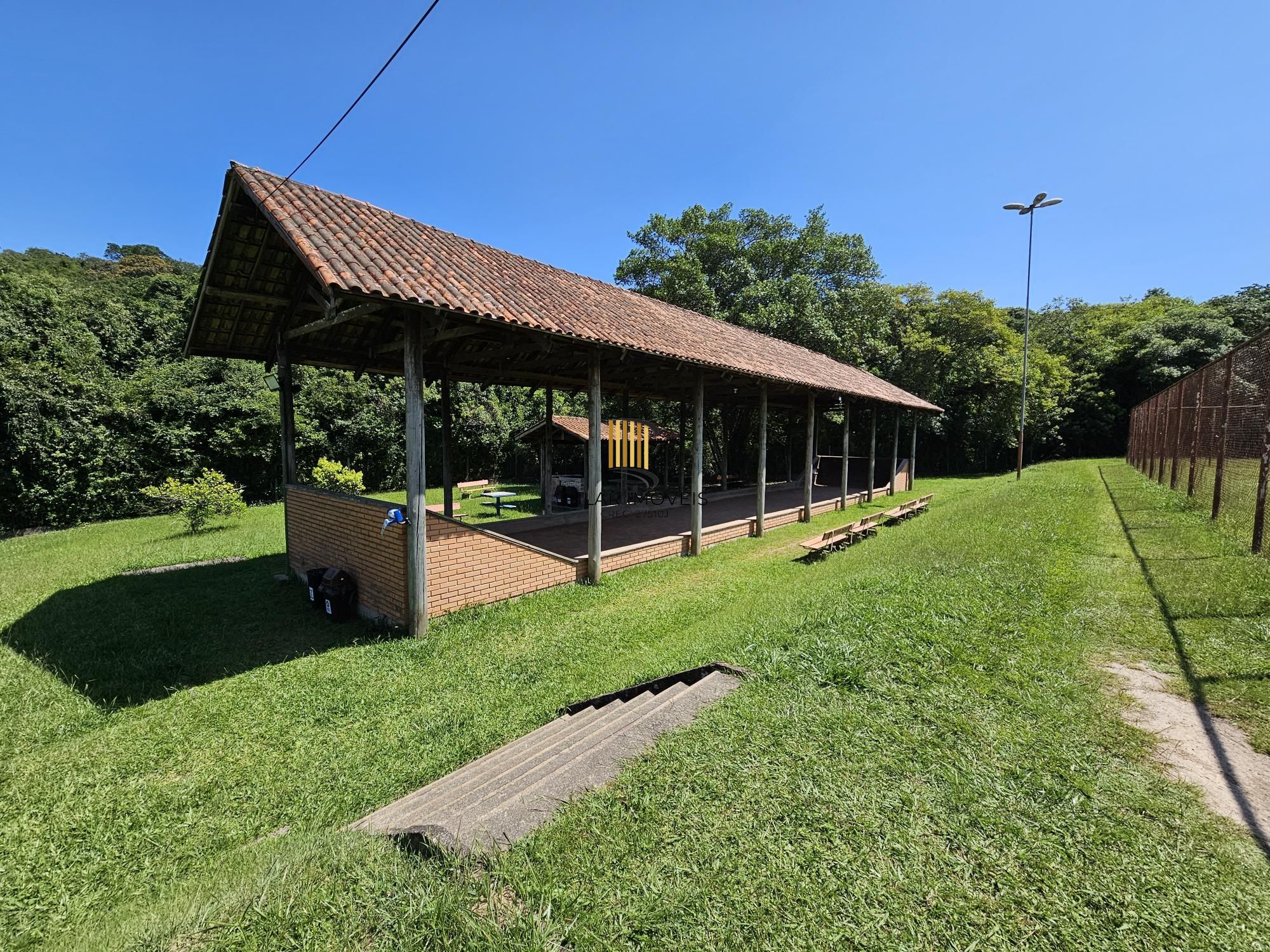 CASA EM CONDOMÍNIO NA AVENIDA PROTÁSIO ALVES