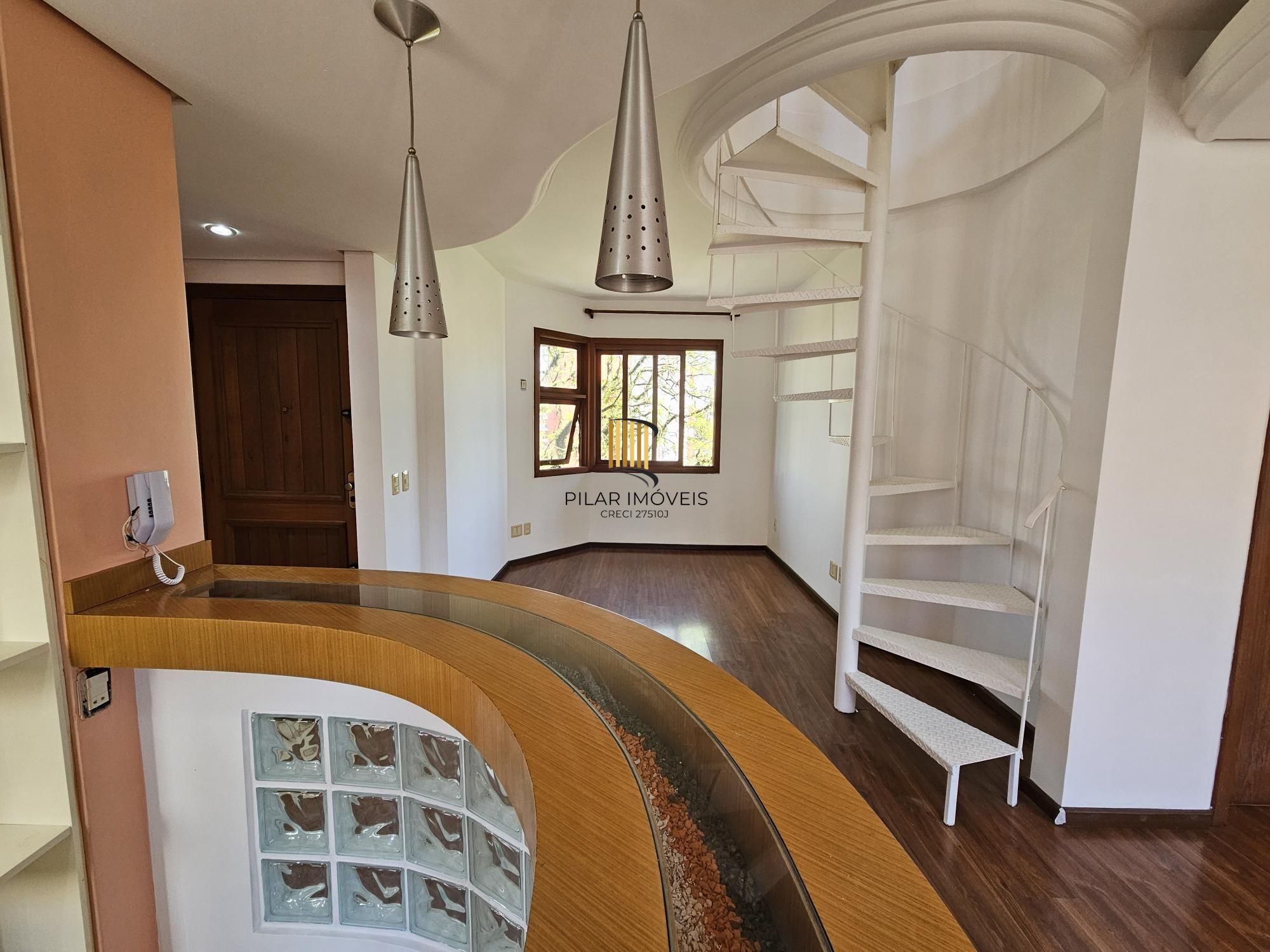 Cobertura 3 dormitórios com vaga no Petrópolis