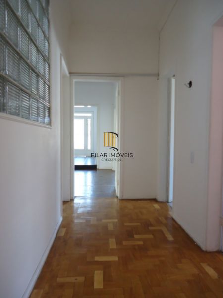 Casa para Venda - 510m², 6 dormitórios, sendo 1 suites, 3 vagas - São João