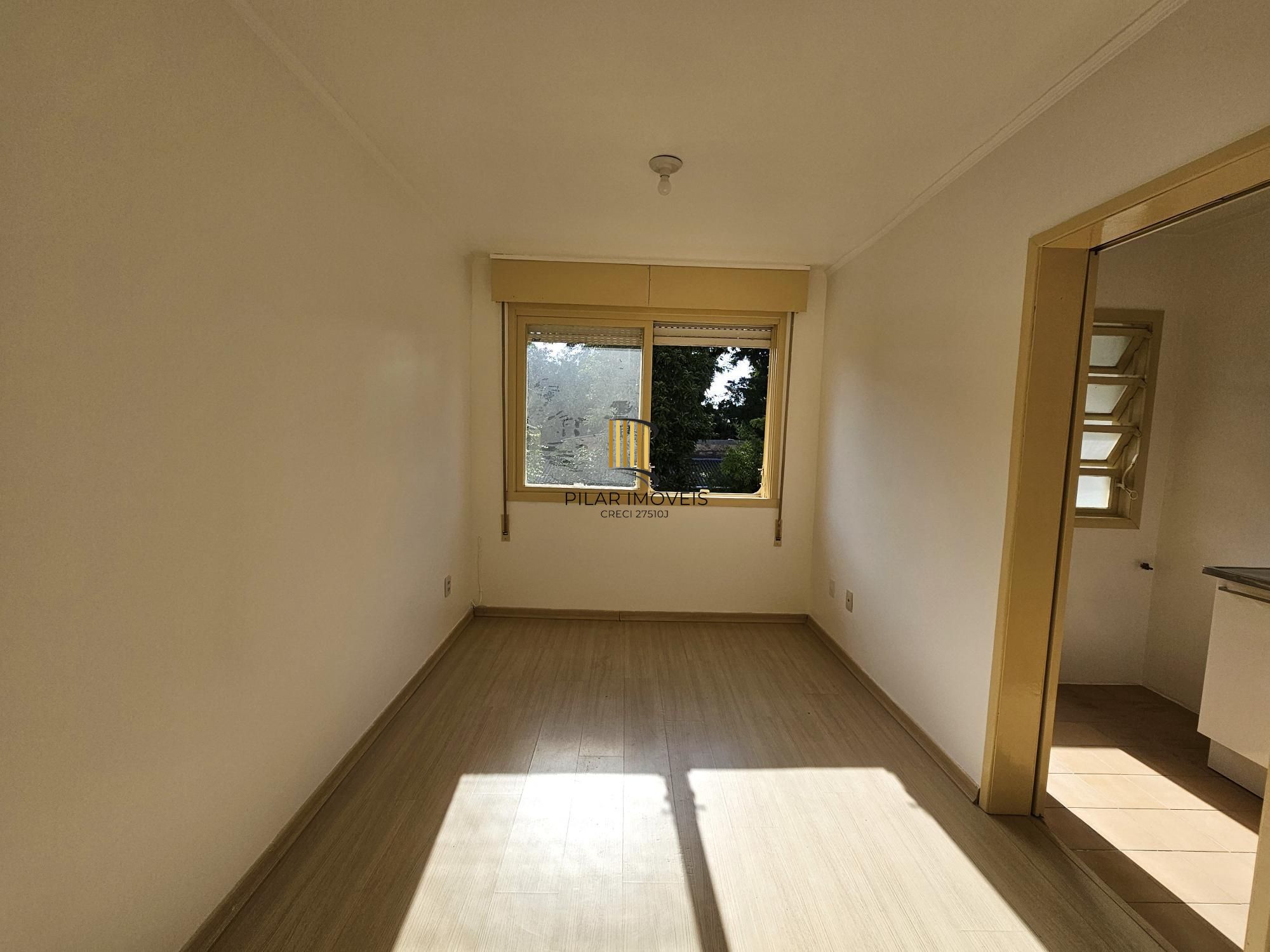 APARTAMENTO ENSOLARADO A POUCOS METROS DO PARQUE MARINHA E DO BEIRA RIO