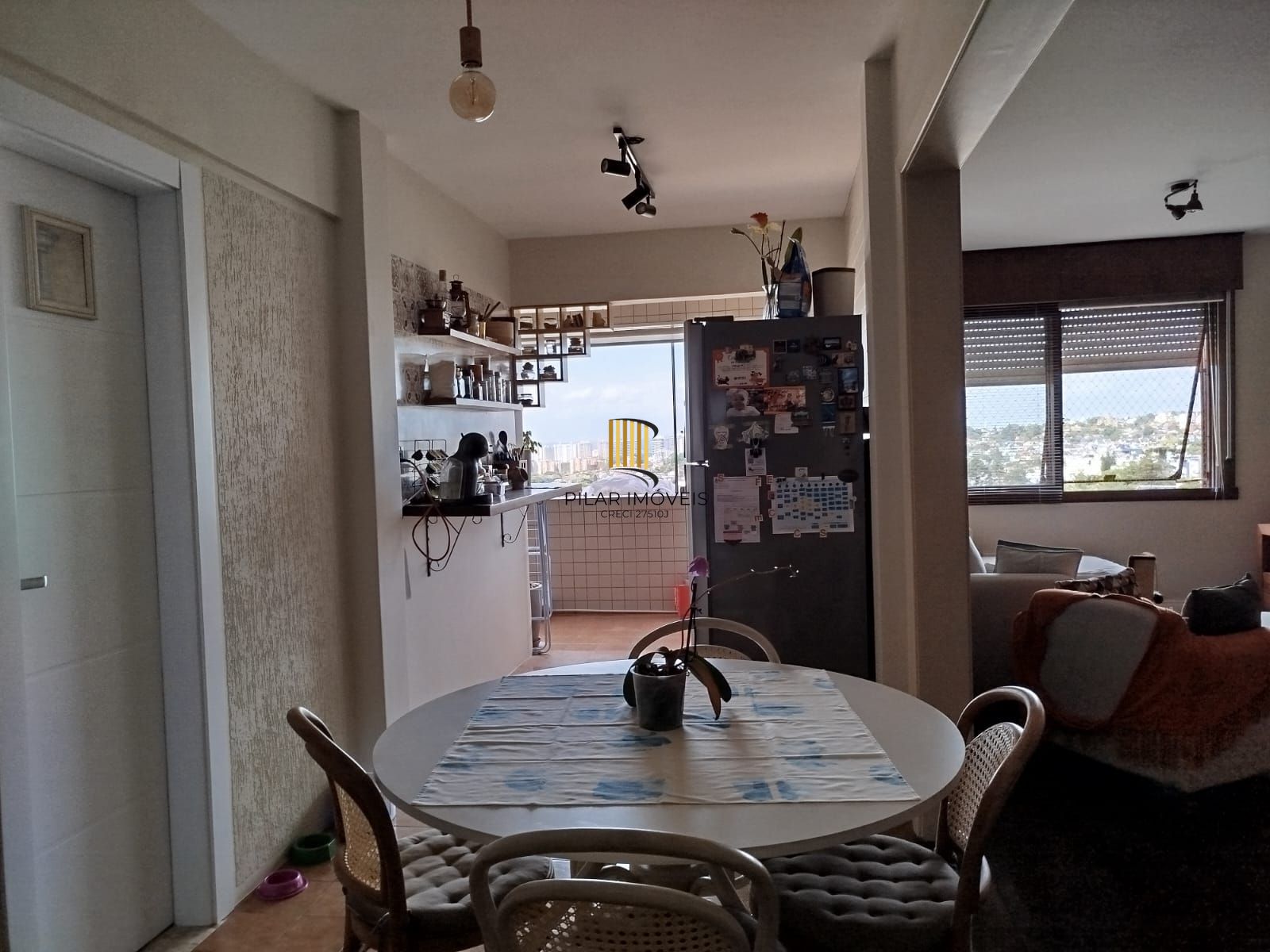 Apartamento 2 dormitórios no bairro Três Figueiras