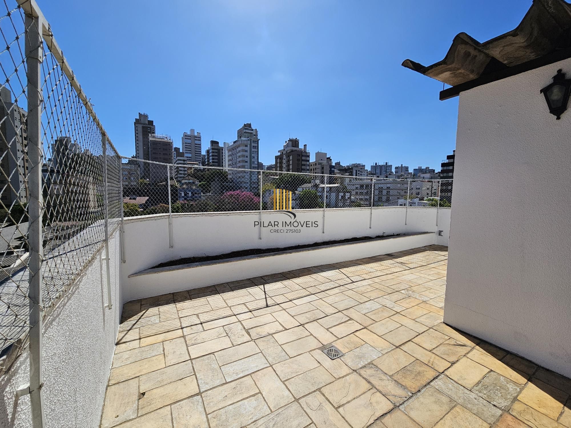 Cobertura 3 dormitórios com vaga no Petrópolis