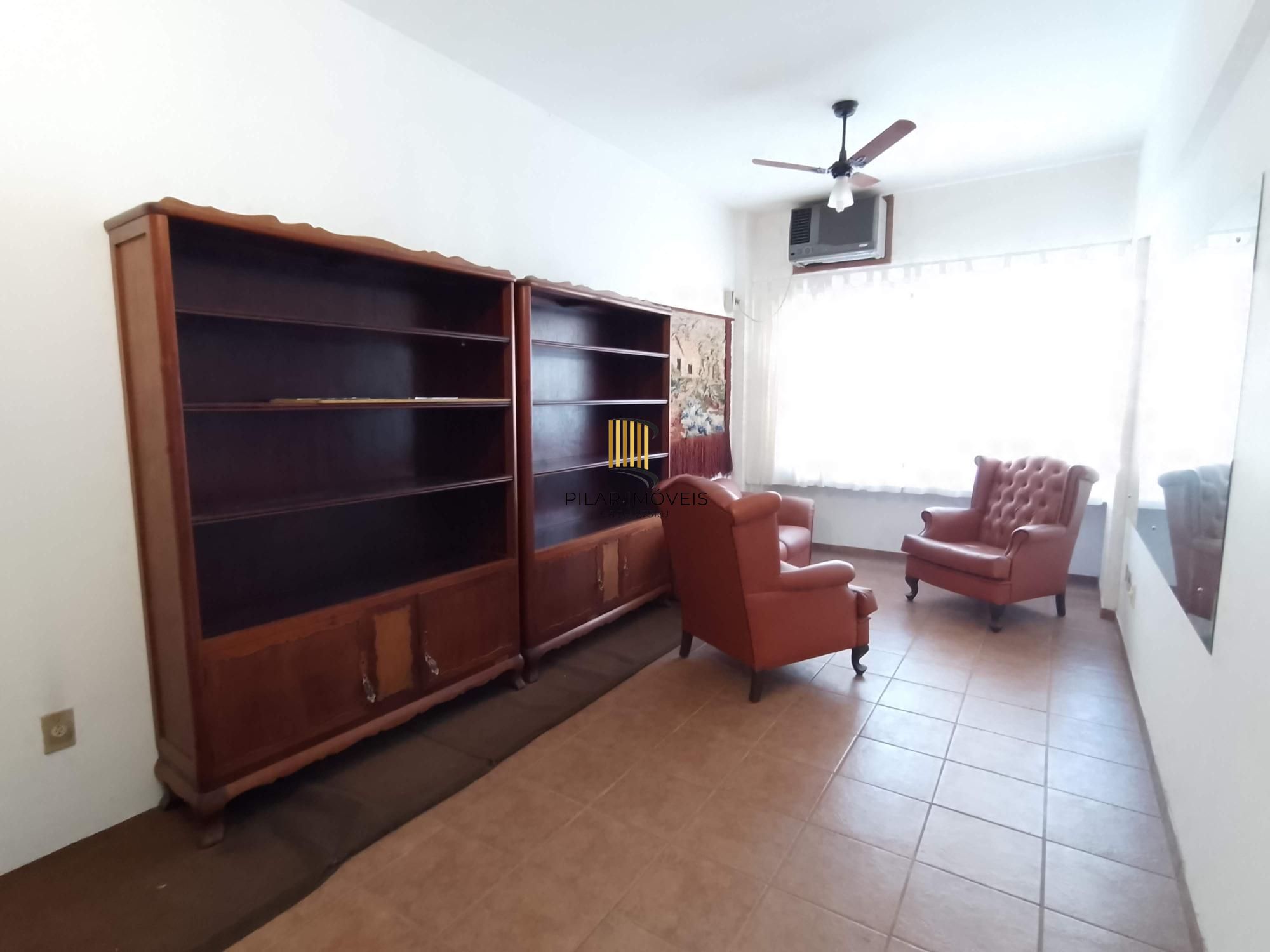 Sala comercial com elevador e vaga no Petrópolis