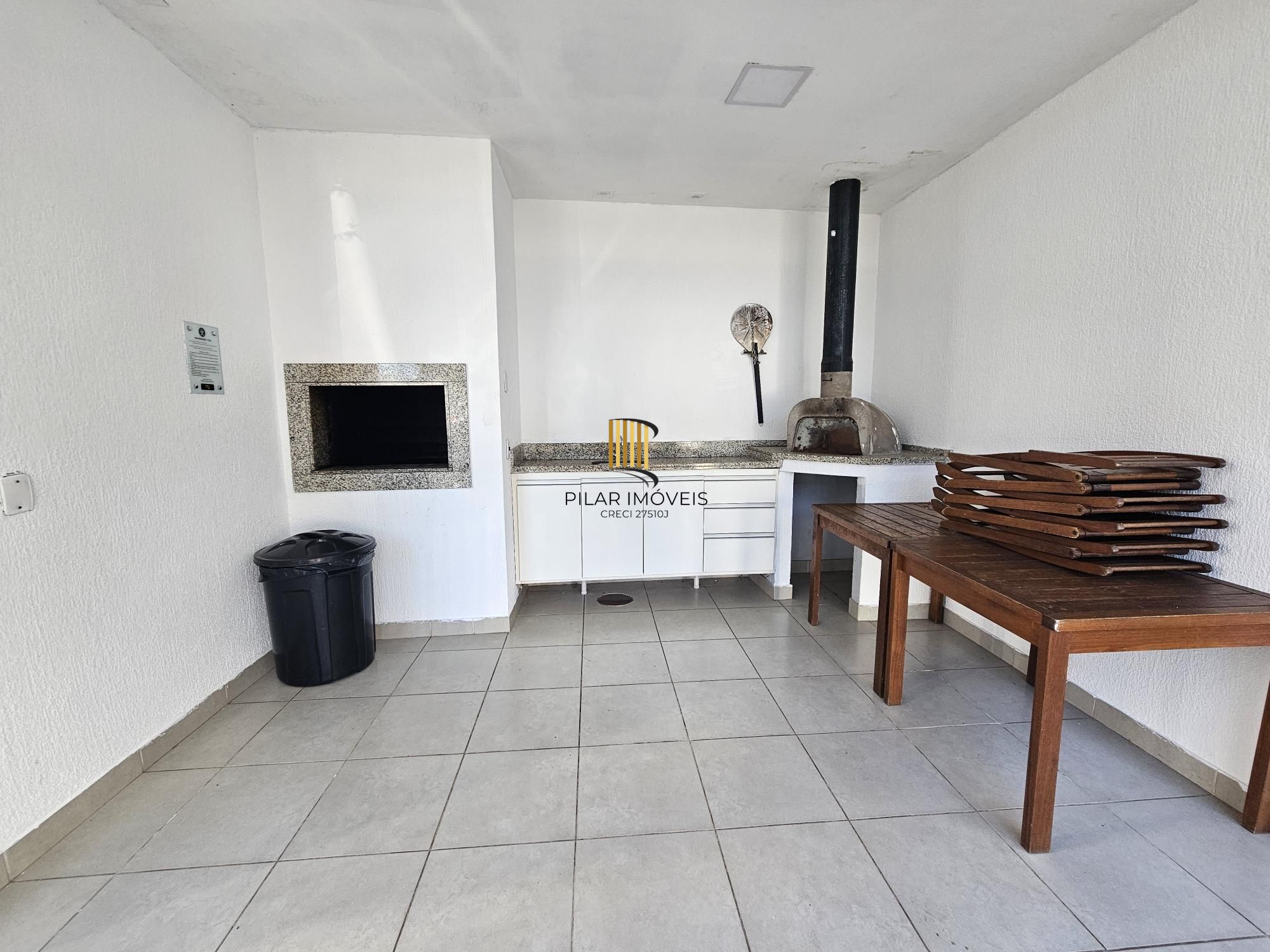 Apartamento 2 dormitórios com vaga e elevador perto da PUC