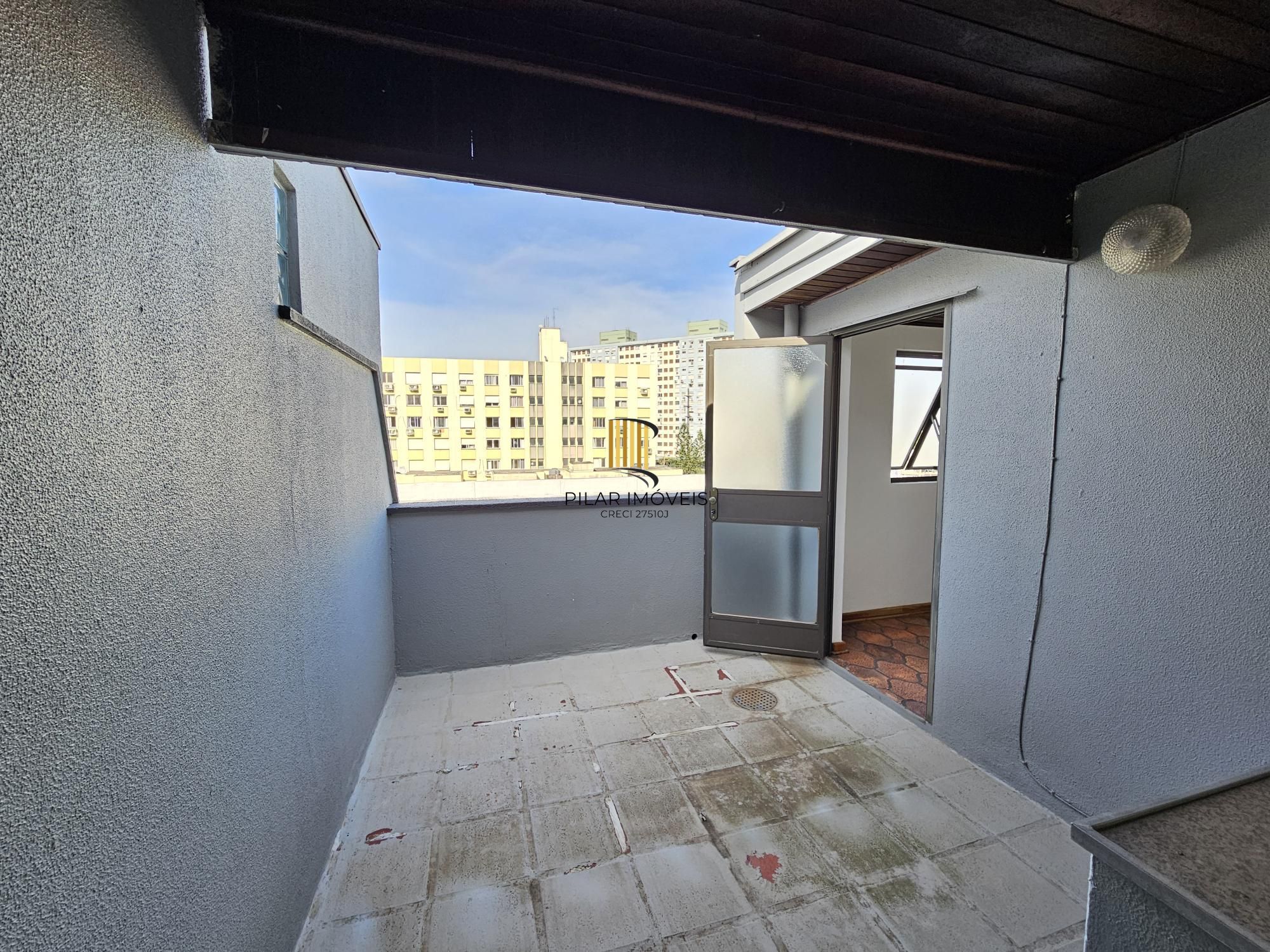 Cobertura 1 dormitório no bairro Petrópolis