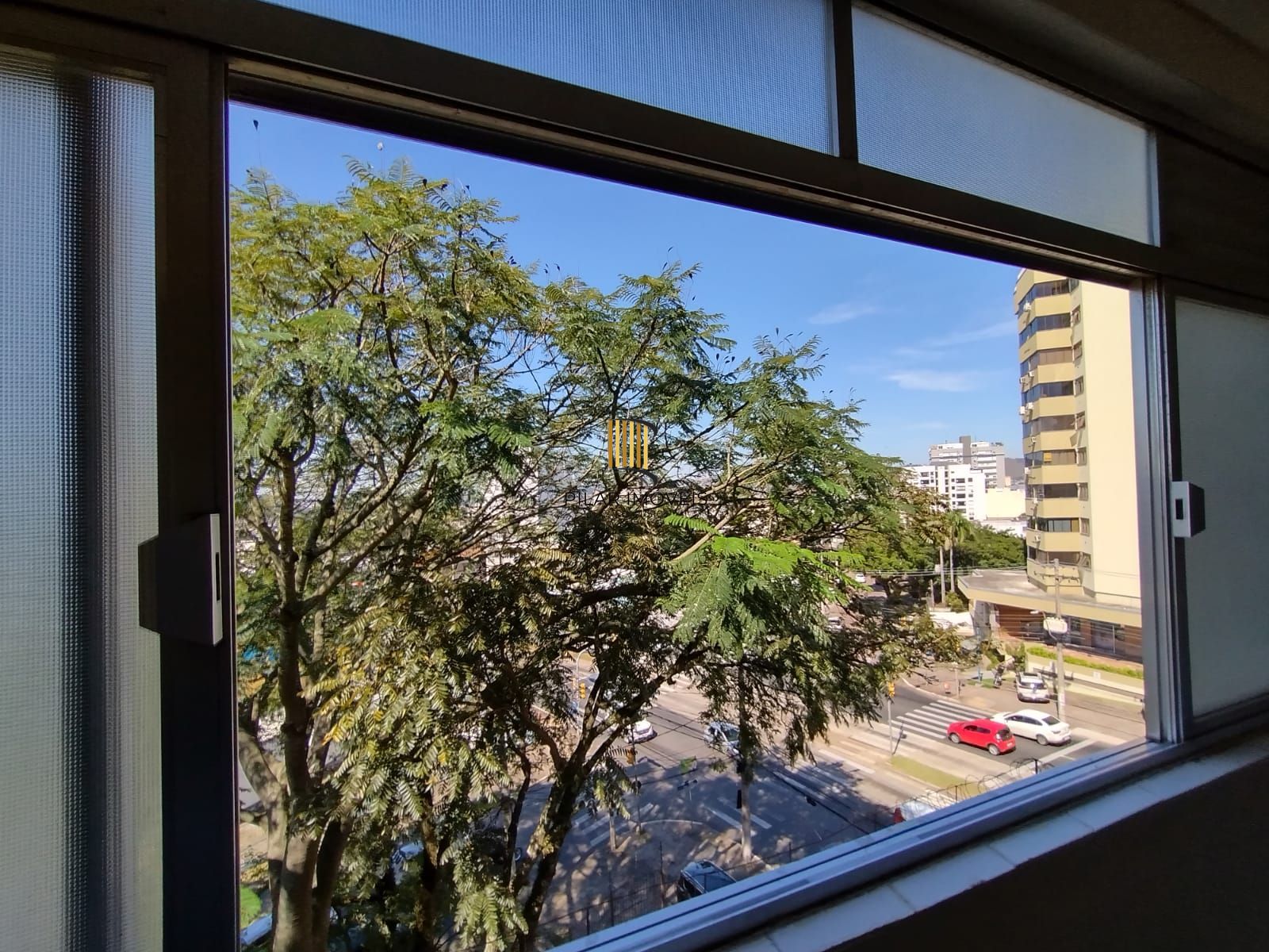 Apartamento 2 dormitórios no bairro Três Figueiras