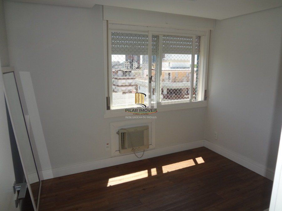 Cobertura para Venda - 267m², 3 dormitórios, sendo 1 suites, 2 vagas - Menino Deus