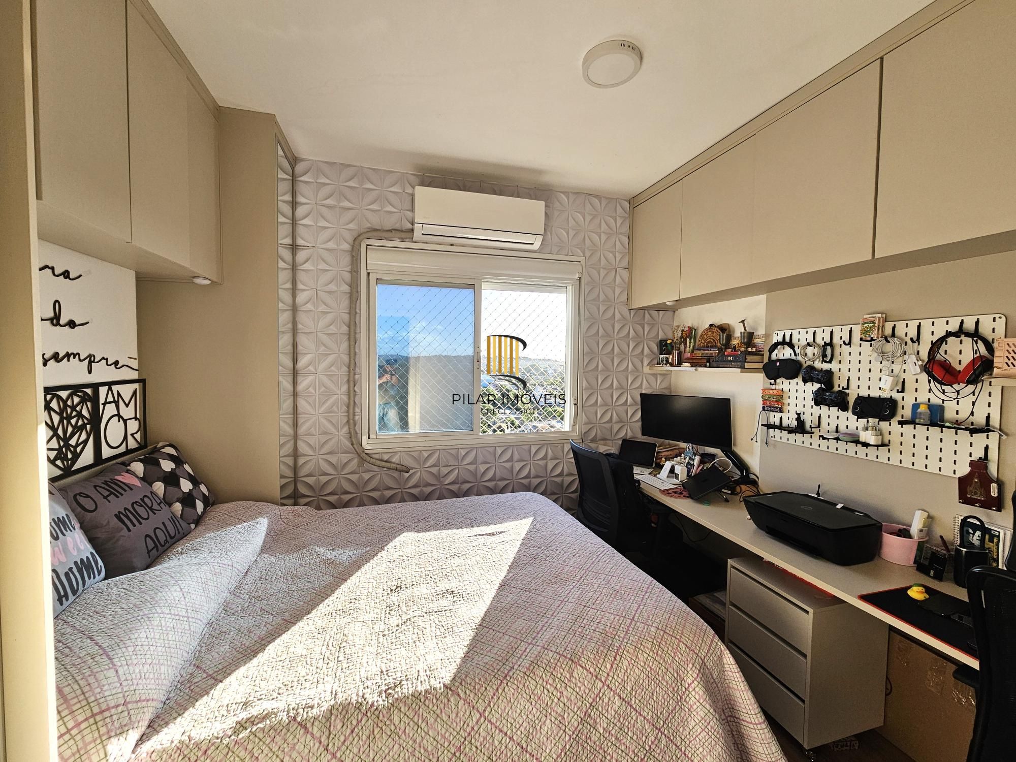 Apartamento 2 dormitórios com vaga e elevador perto da PUC