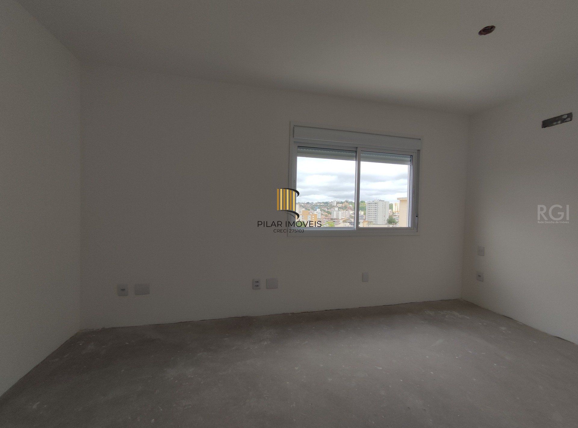 Duplex para Venda - 83.08m², 2 dormitórios, sendo 2 suites, 2 vagas - Petrópolis