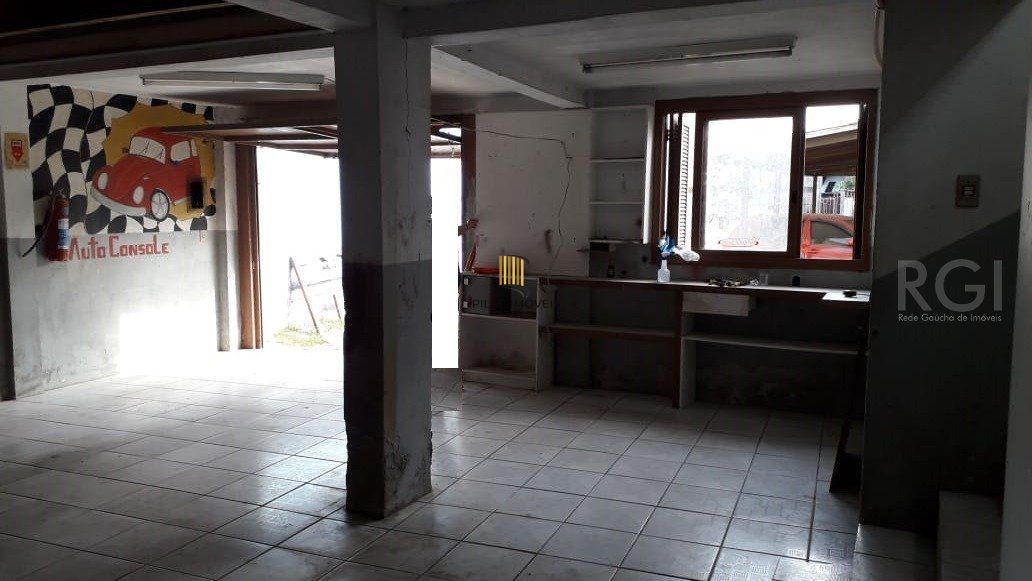 Casa para Venda - 350m², 3 dormitórios, sendo 1 suites, 9 vagas - Vila Silveira Martins