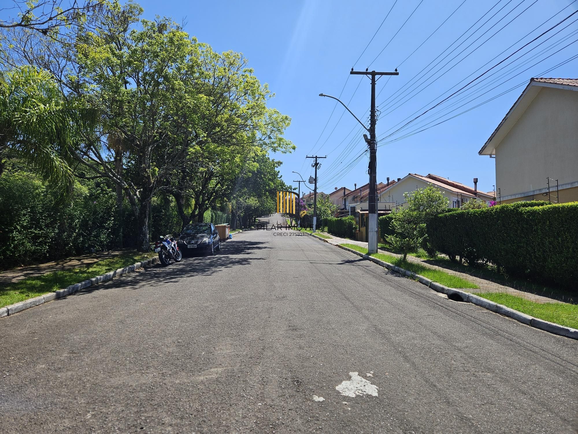 CASA EM CONDOMÍNIO NA AVENIDA PROTÁSIO ALVES