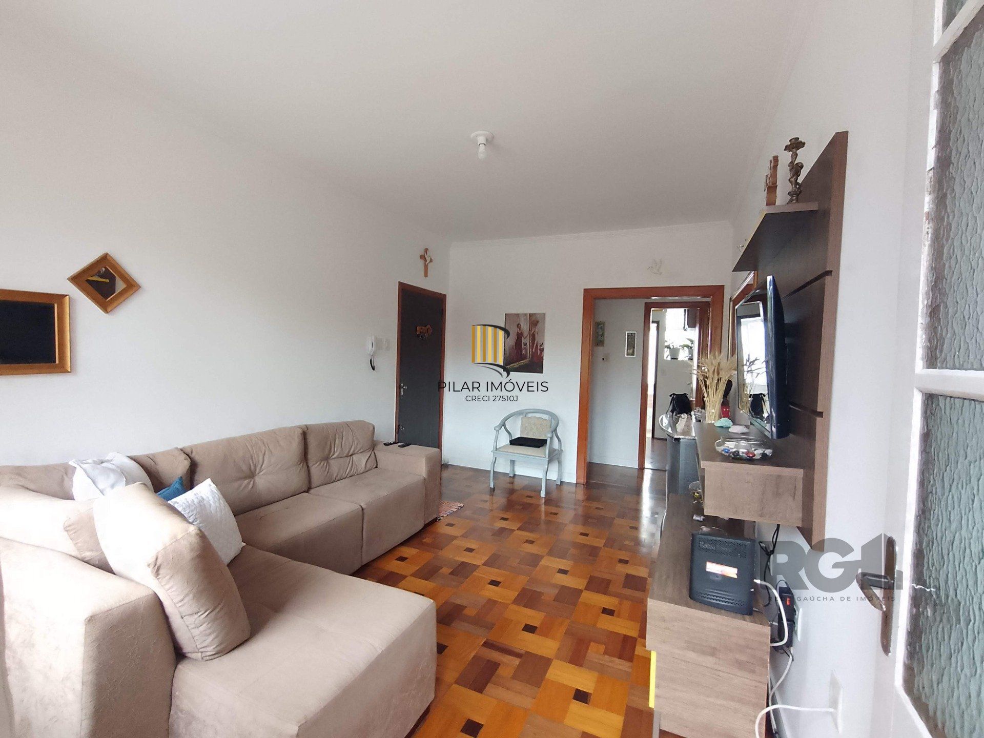 Apartamento 2 dormitórios com vaga e sacada no Menino Deus - Pilar Imóveis