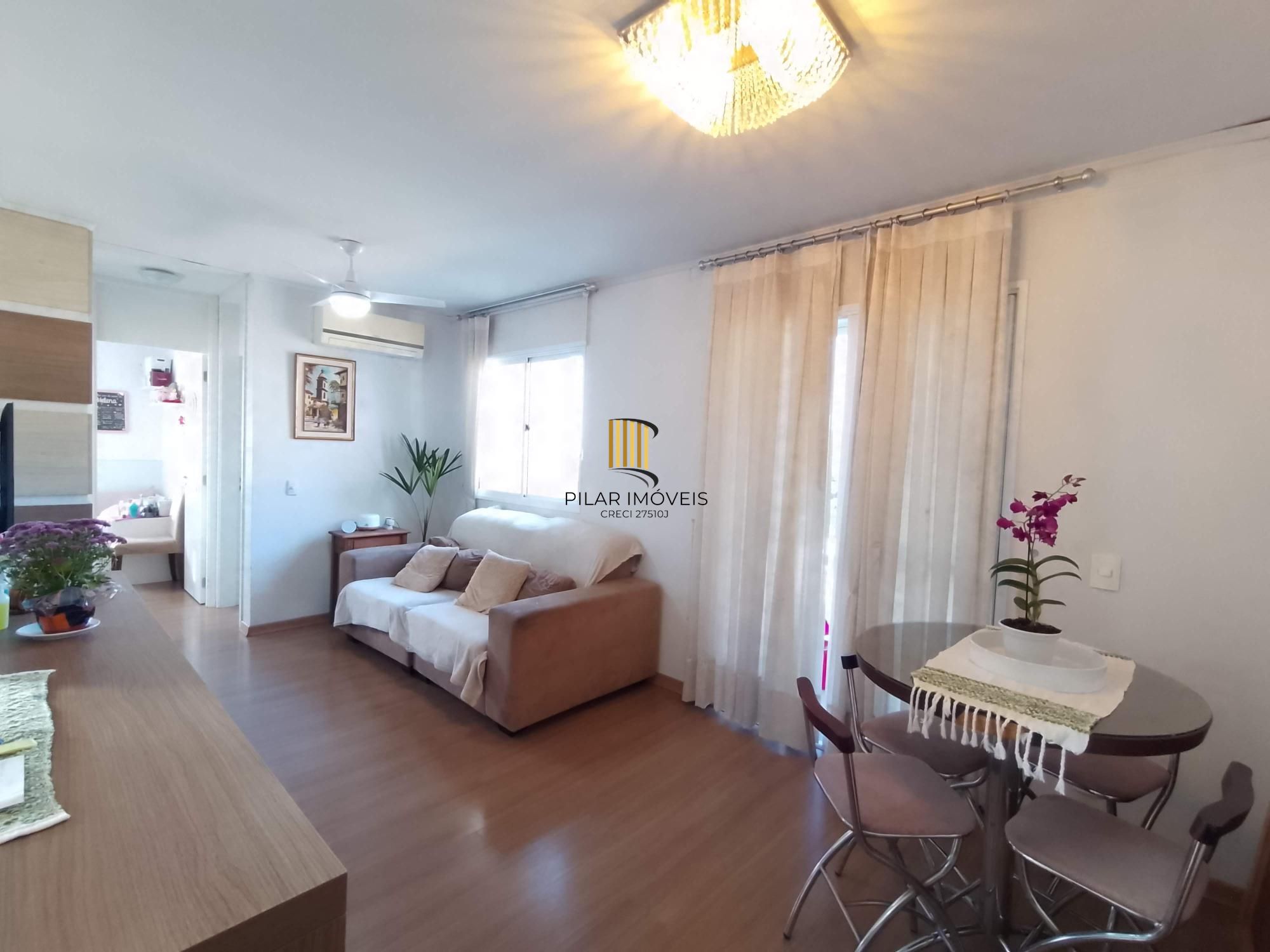 Apartamento 2 dormitórios mobiliado com vaga e elevador no Alto Petrópolis