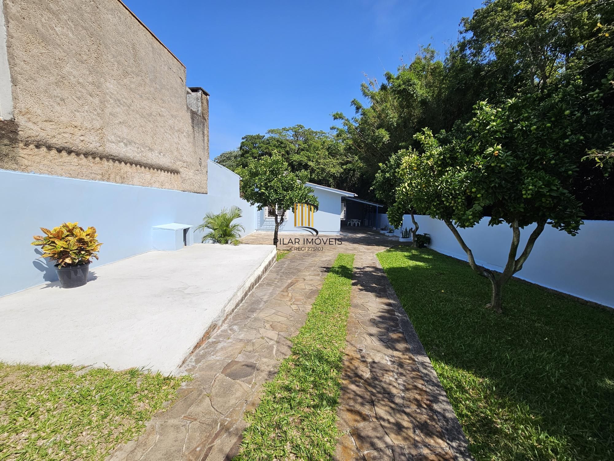 TERRENO COM MAIS DE 790M2 | CASA IMPECÁVEL DE 2 DORMITÓRIOS