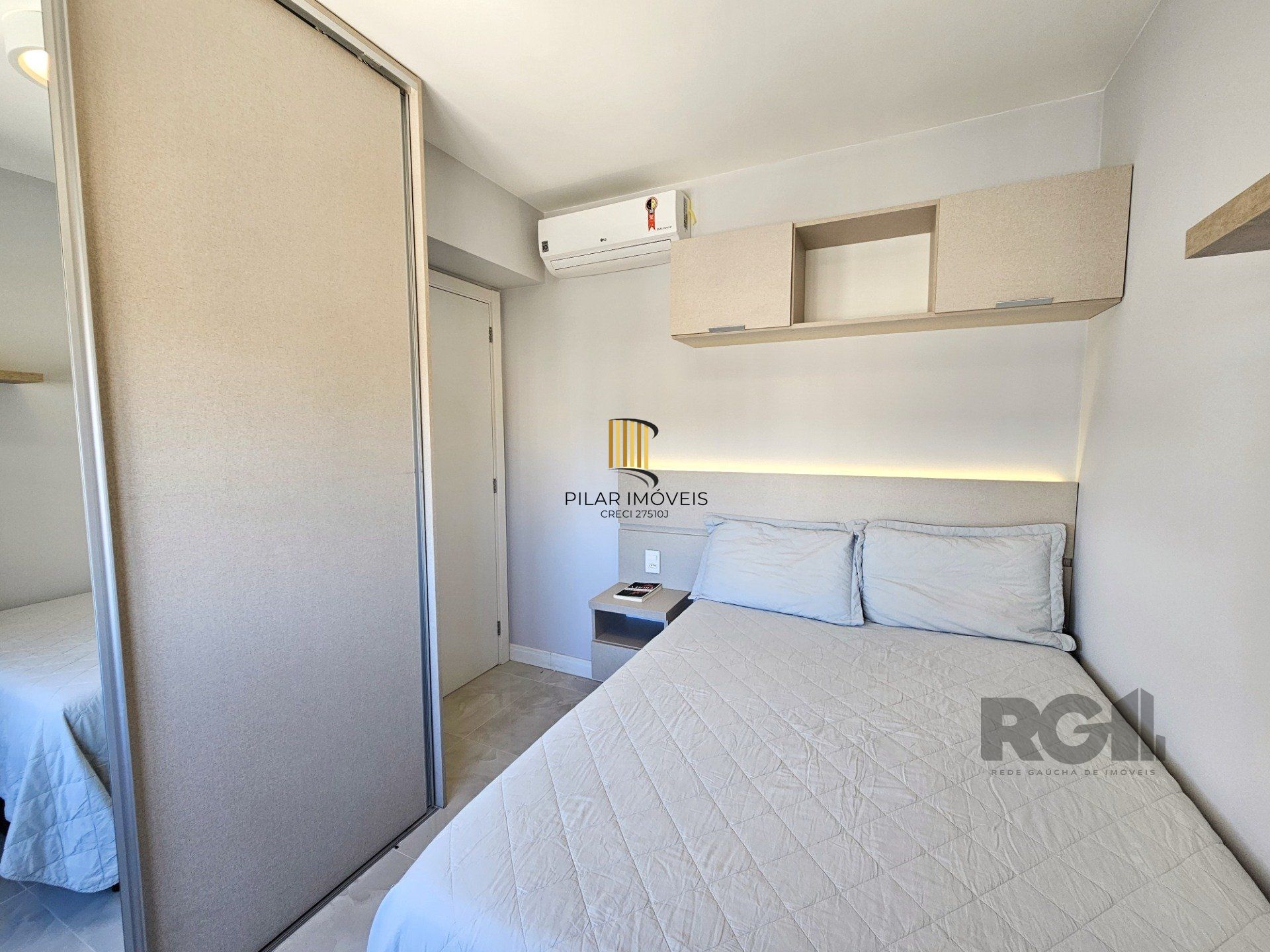 Apartamento para Venda - 67.43m², 2 dormitórios, sendo 1 suites, 2 vagas - Jardim Lindóia