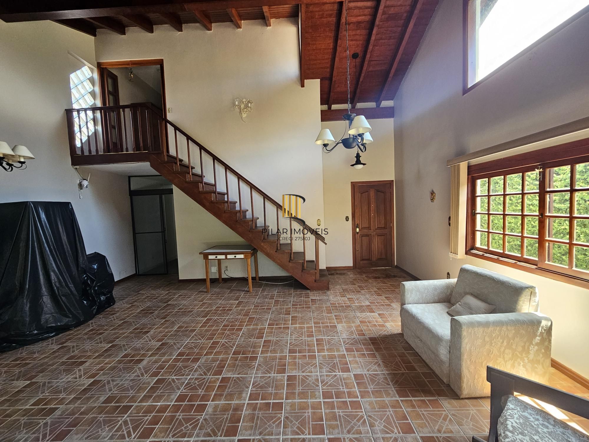 LINDO SOBRADO NO MELHOR PONTO DO BAIRRO TRISTEZA