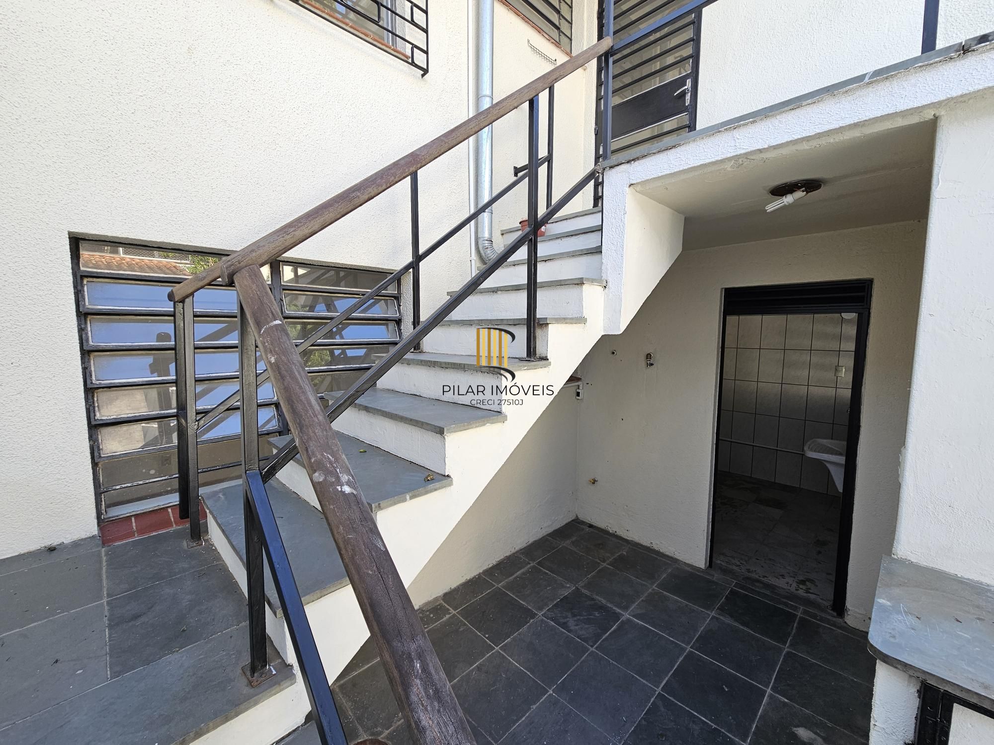 CASA EXCLUSIVA NO BAIRRO TRÊS FIGUEIRAS