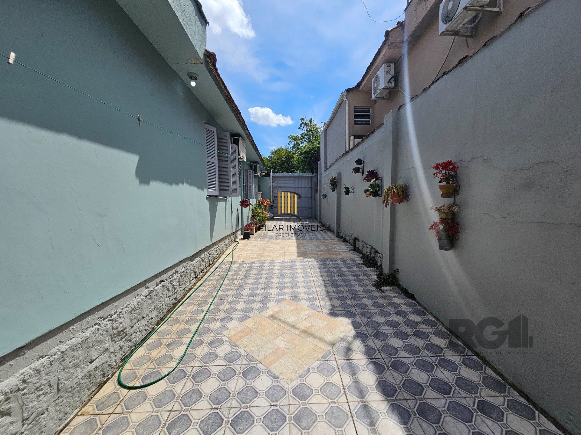 Casa 3 dormitórios no bairro Jardim do Salso