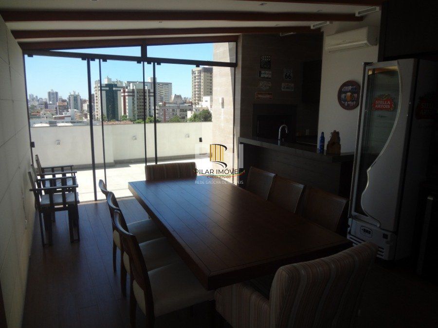 Cobertura para Venda - 267m², 3 dormitórios, sendo 1 suites, 2 vagas - Menino Deus