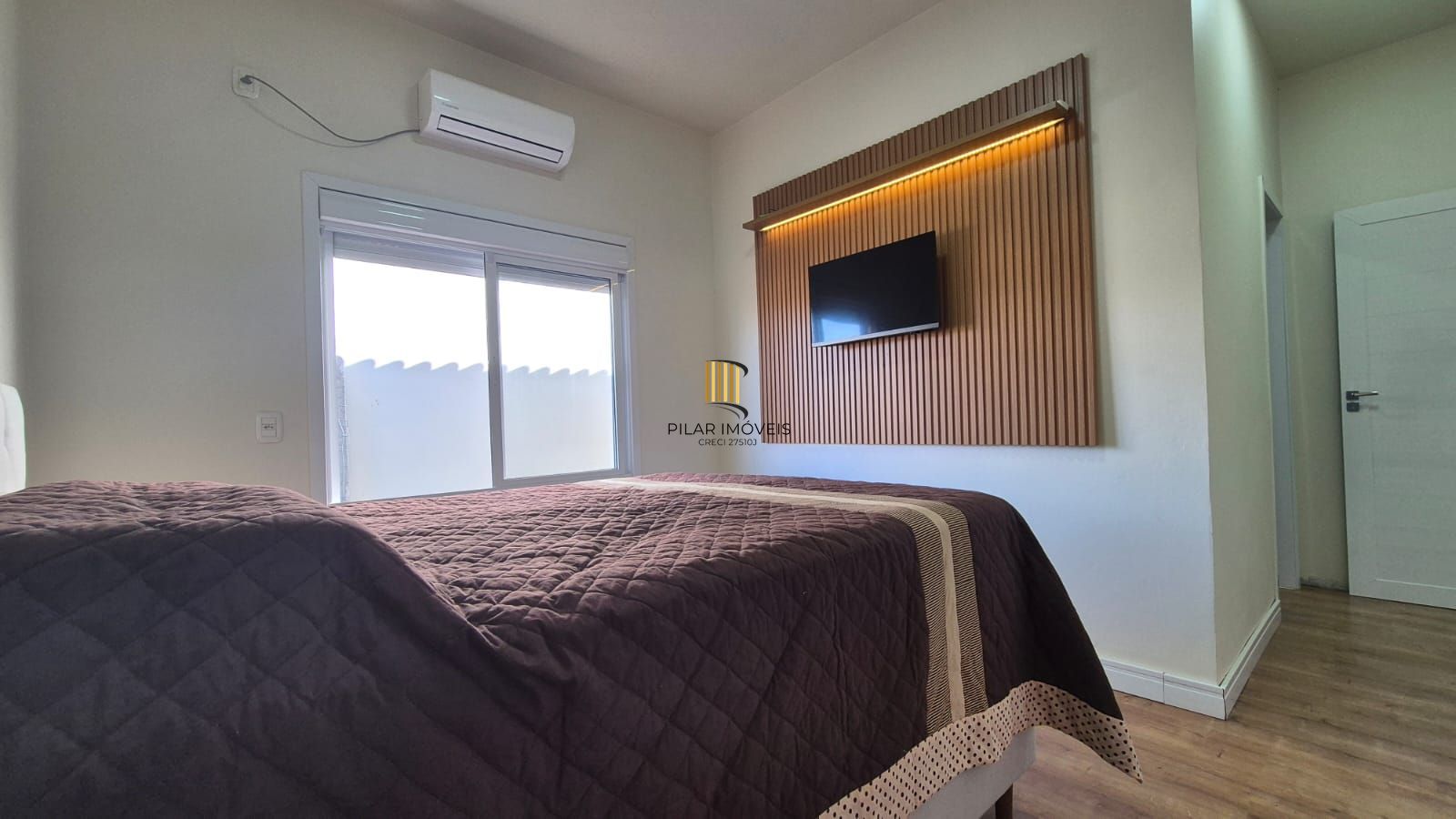 Casa nova com 3 dormitórios sendo 1 suíte no Centro