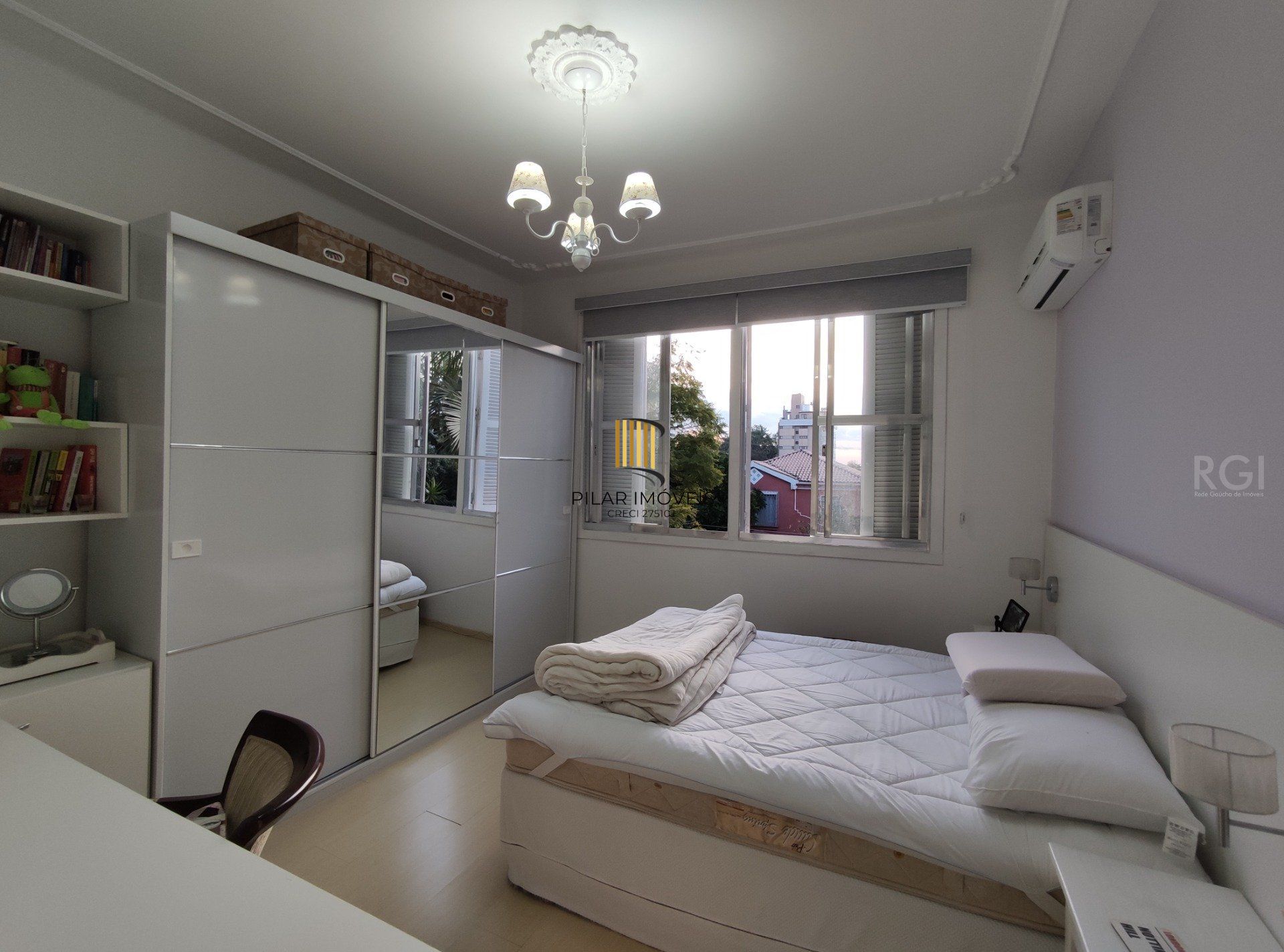 Apartamento para Venda - 60.44m², 2 dormitórios, 1 vaga - Petrópolis